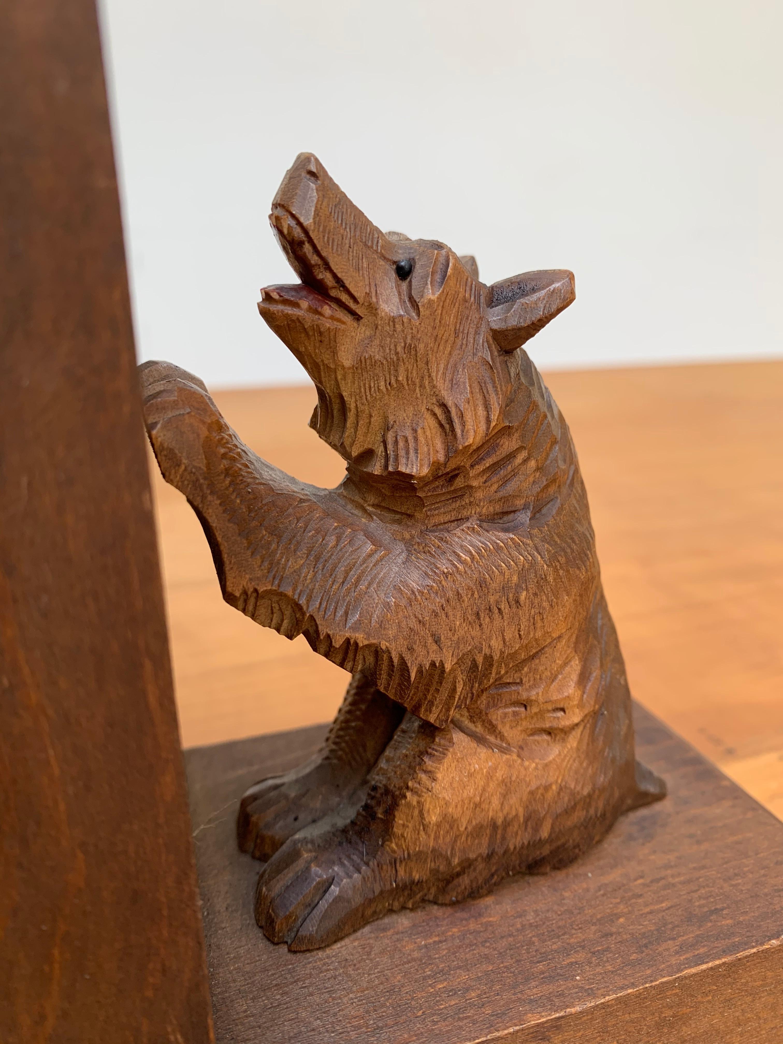 Early 20th Century Art Deco Era Bookends with Hand Carved Bear Sculptures For Sale 2