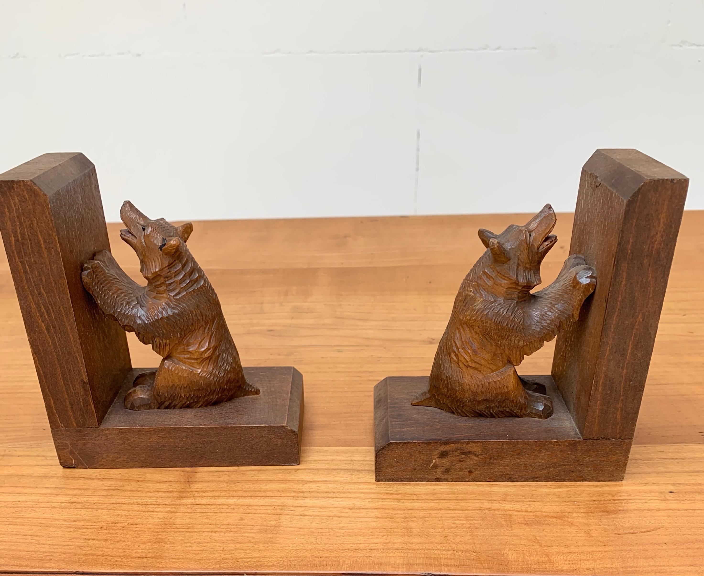 European Early 20th Century Art Deco Era Bookends with Hand Carved Bear Sculptures For Sale