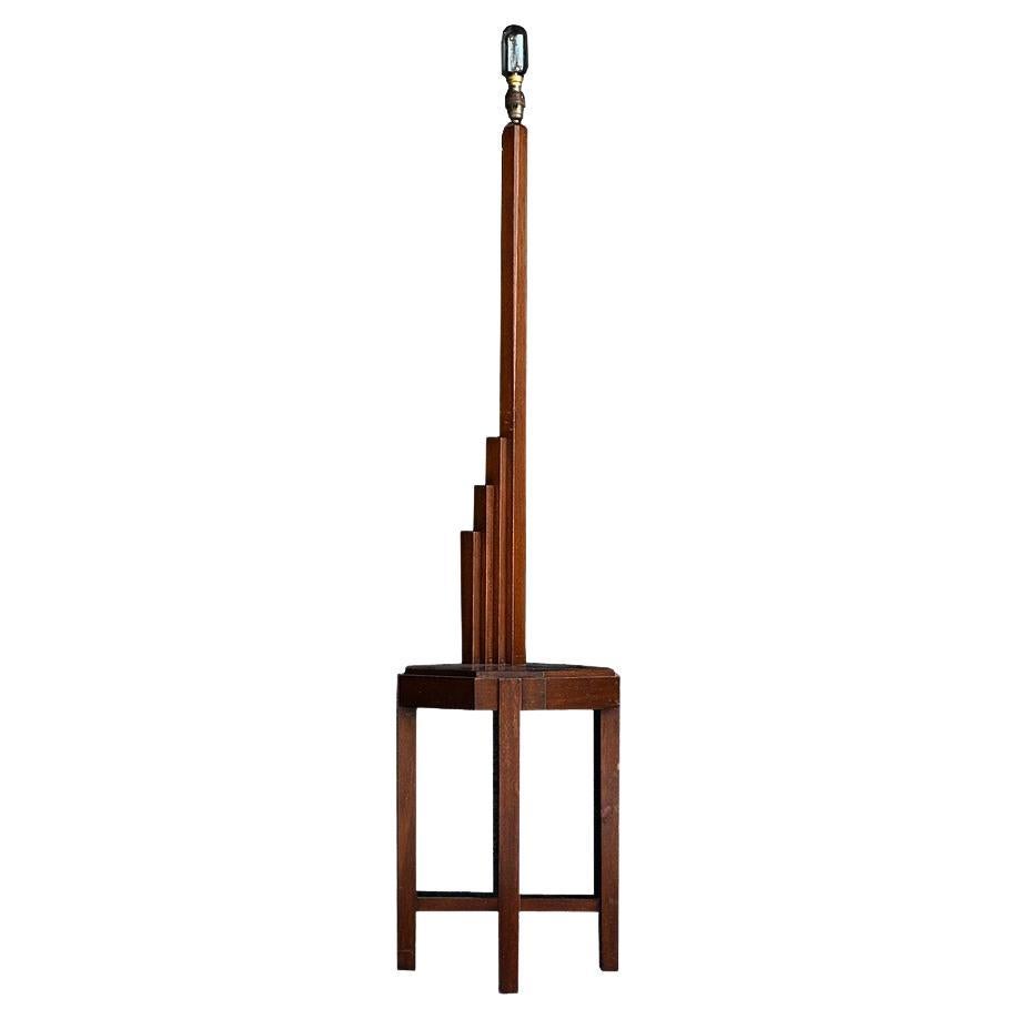 Frühes 20. Jahrhundert Art Deco Stehlampe