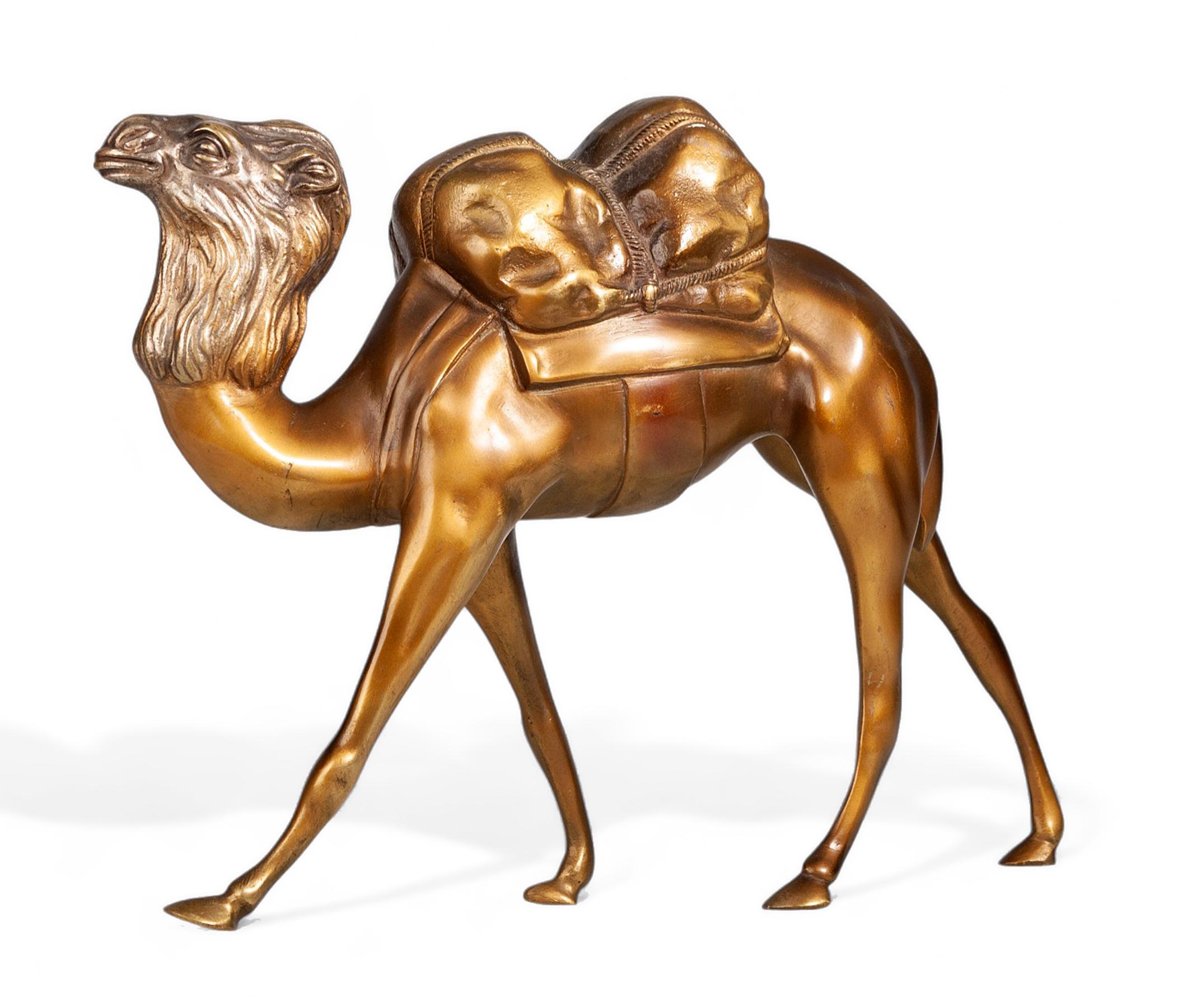 Frühes 20. Jahrhundert Art Déco Vergoldete Messing-Skulptur eines galoppierenden Kamels, Frankreich (Französisch) im Angebot