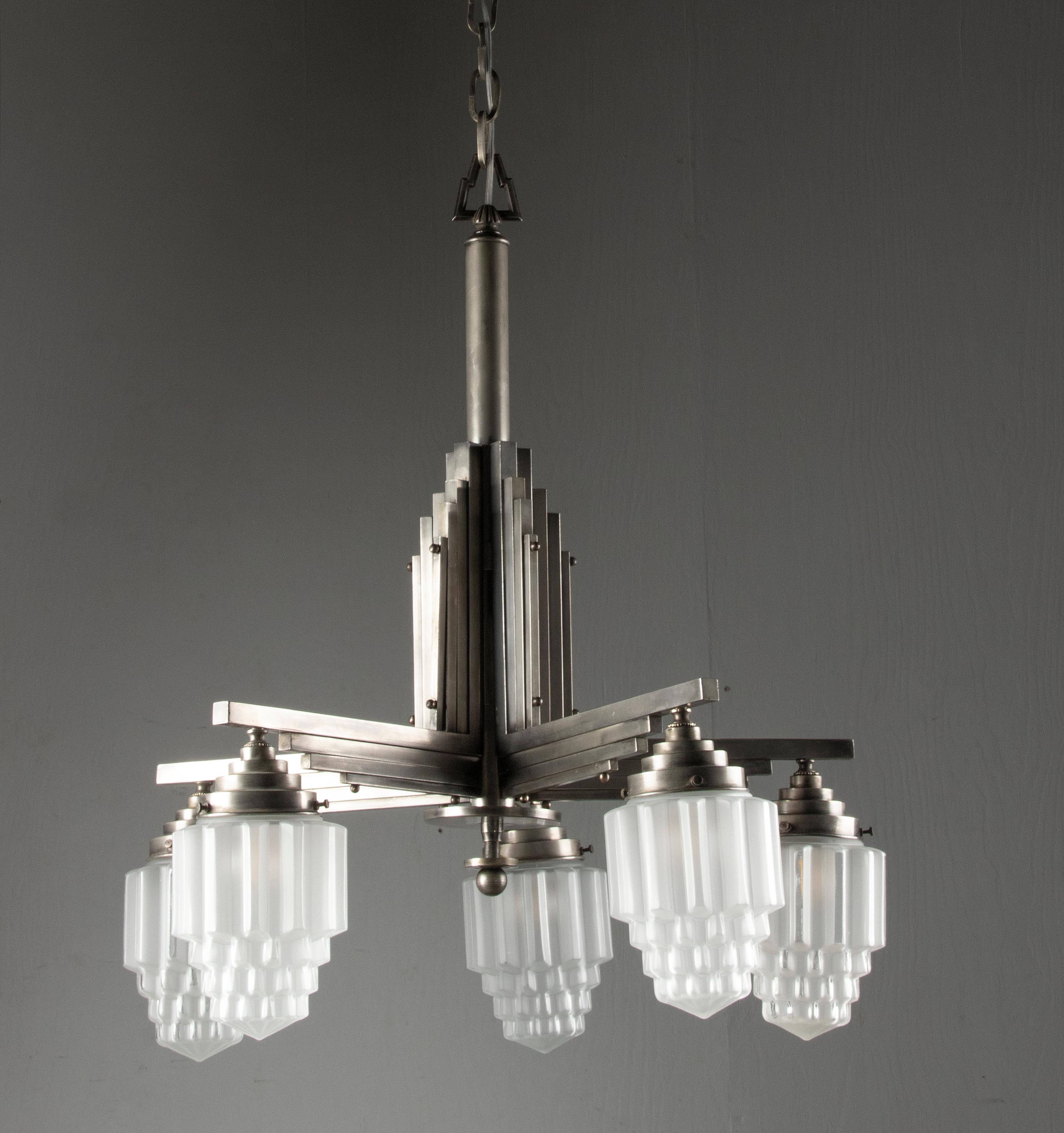 Early 20th Century Art Deco Metal Skyscraper Chandelier For Sale 7