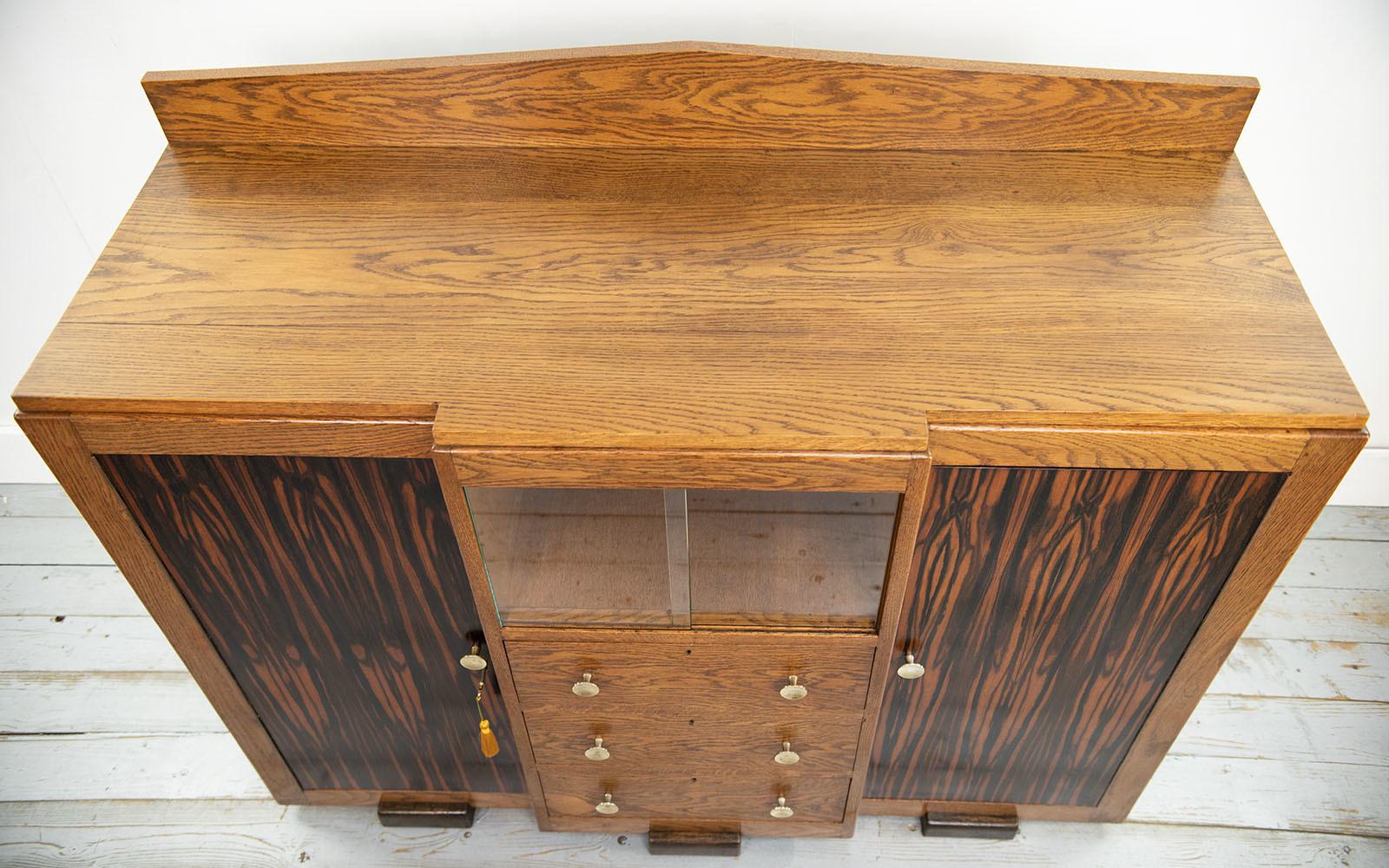 Early 20th Century Art Deco Oak And Coromandel Amsterdam School Sideboard For Sale 3