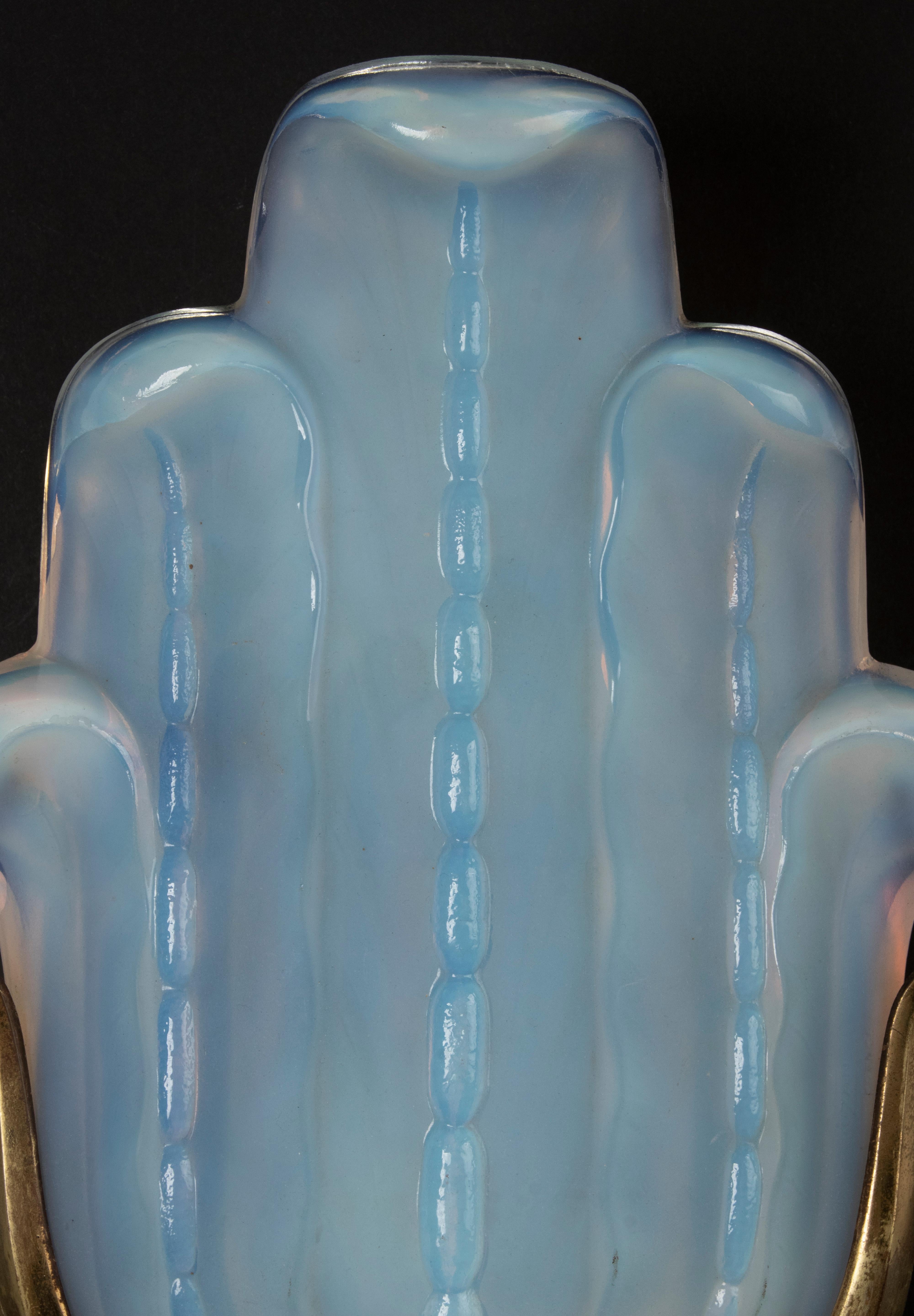 Early 20th Century Art Deco Opalescent Glass Wall Light Sconce 9