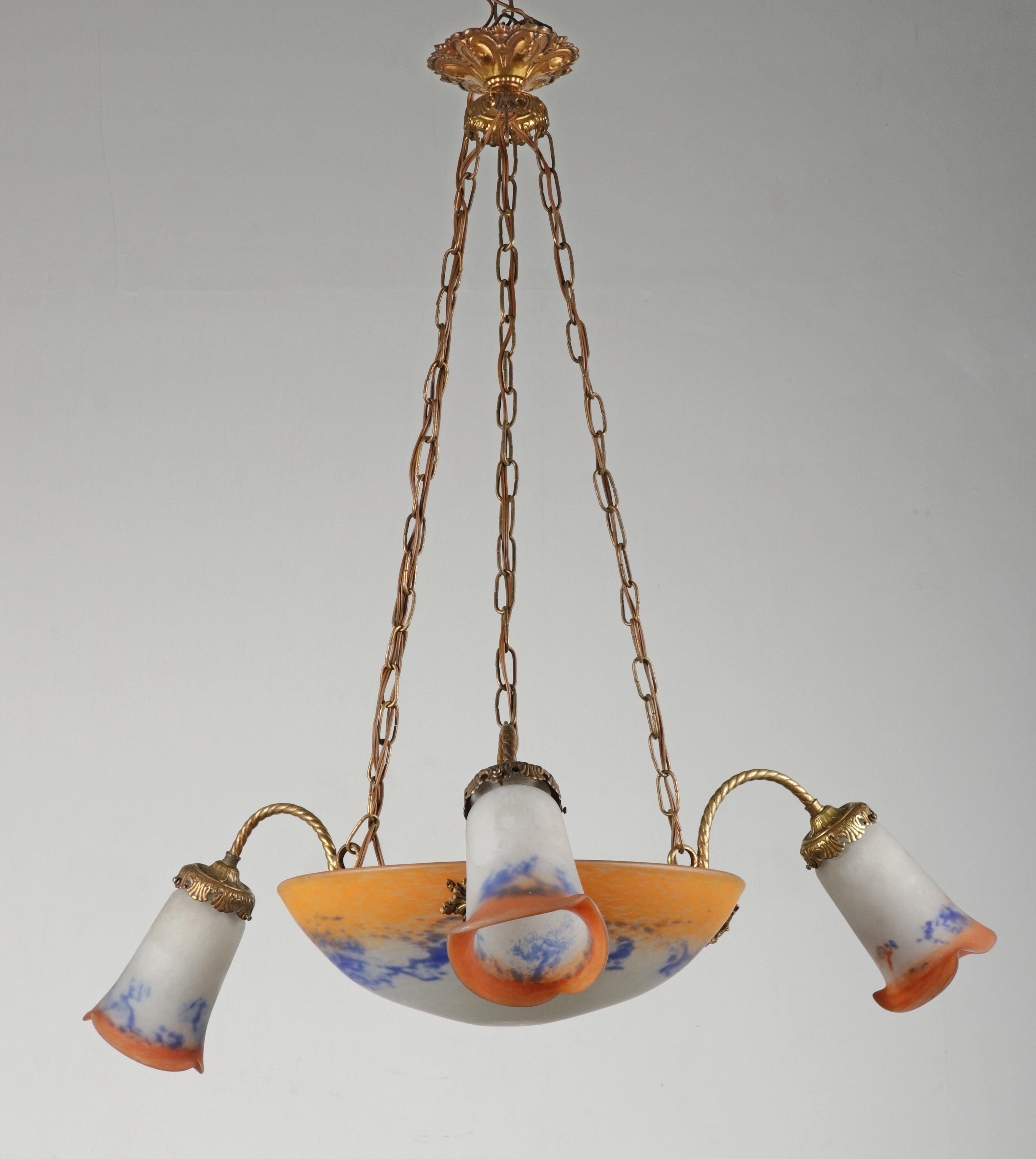 Early 20th Century Art Deco Paste Glass Pendant Chandelier by Noverdy In Good Condition For Sale In Casteren, Noord-Brabant