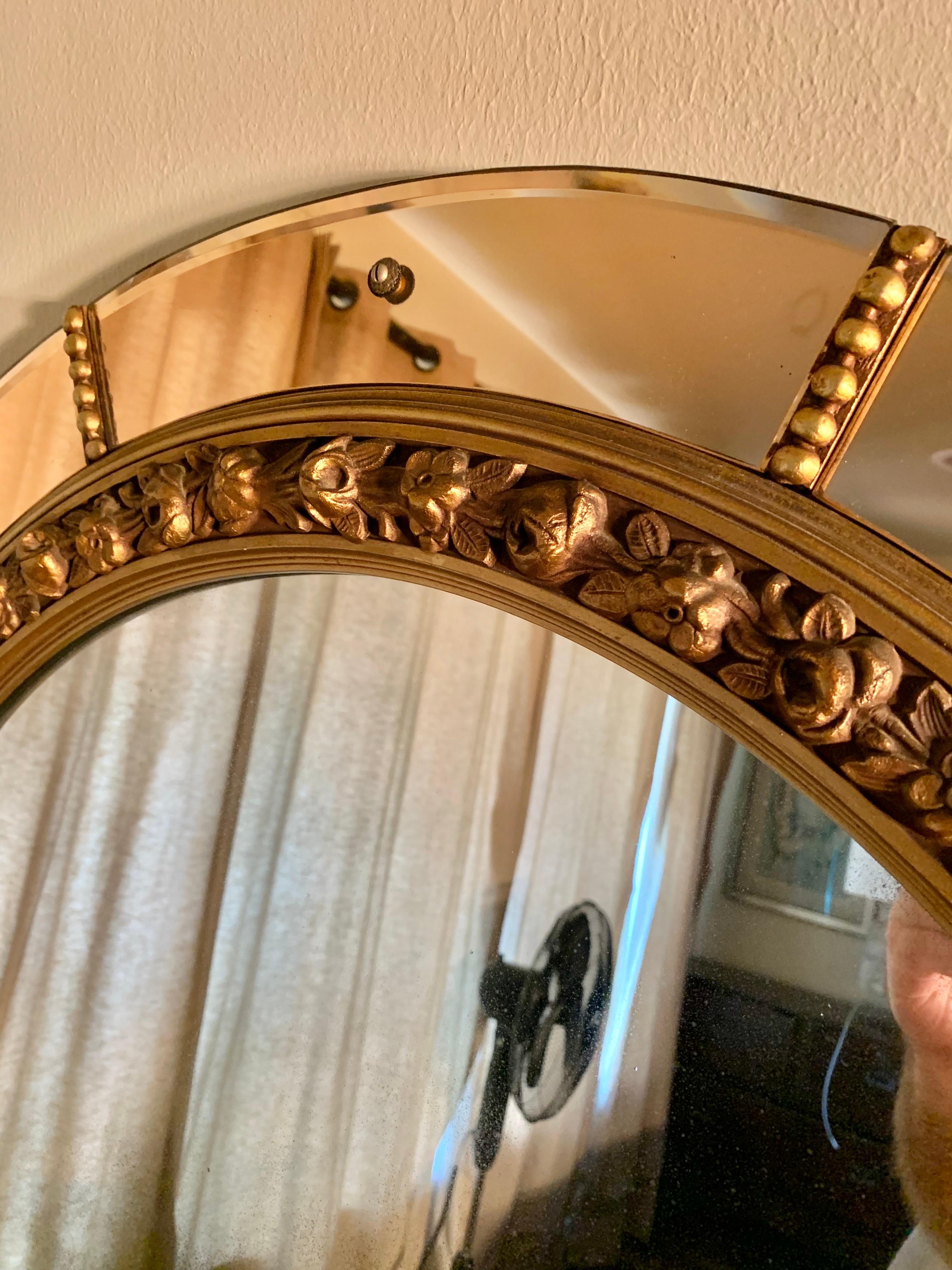 Early 20th Century Art Deco Round Rose Gold Wall Mirror For Sale 1