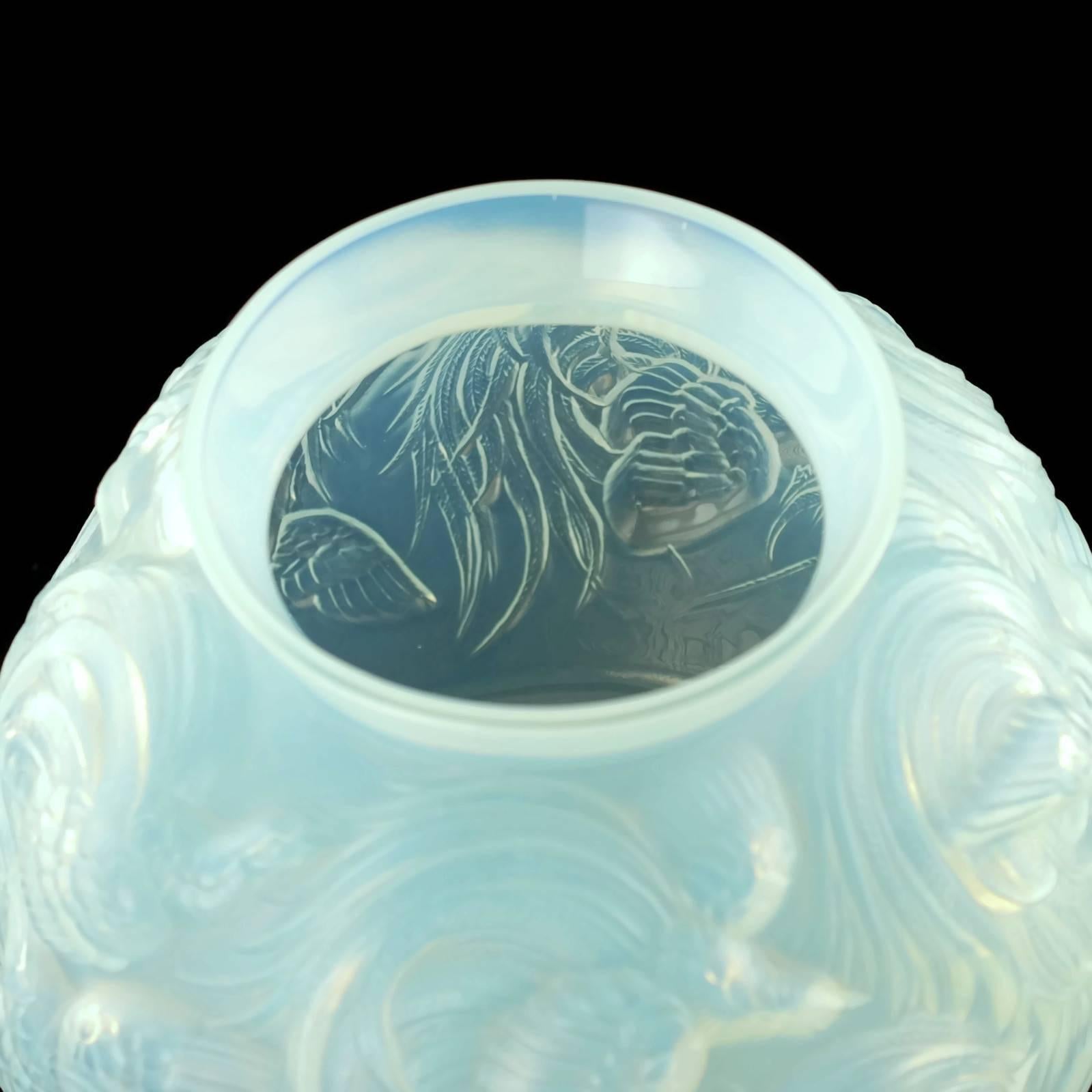 Mid-20th Century Early 20th Century Art Deco Sabino Opalescent Art Glass Birds of Paradise Vase