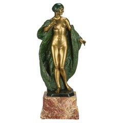 Scultura Art Deco dei primi del Novecento intitolata "Printemps" di Joe Descomps