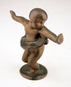 Early 20th Century Art Déco Small Bronze Sculpture of Girl with Skirt Dancing