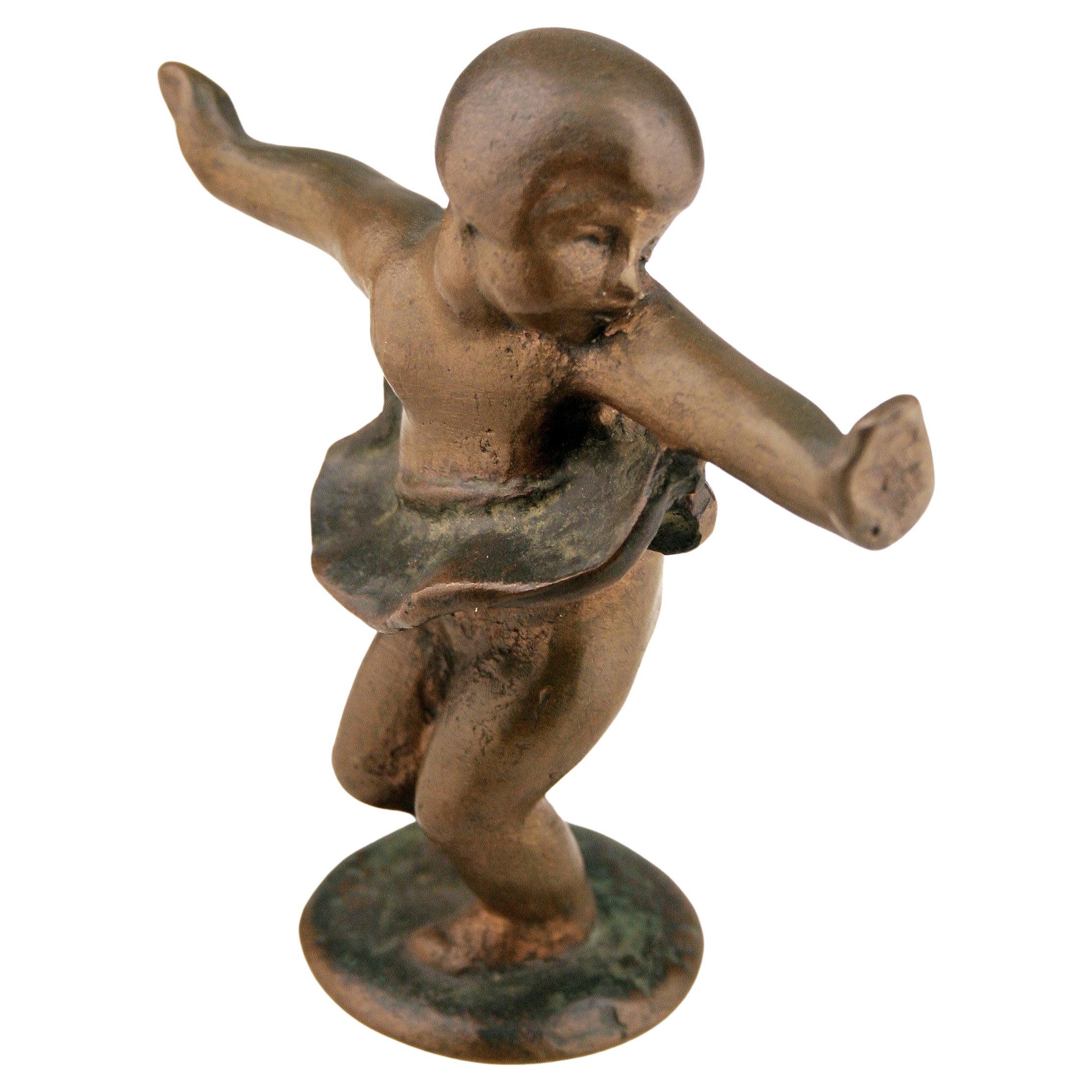 Early 20th Century Art Déco Small Bronze Sculpture of Girl with Skirt Dancing For Sale