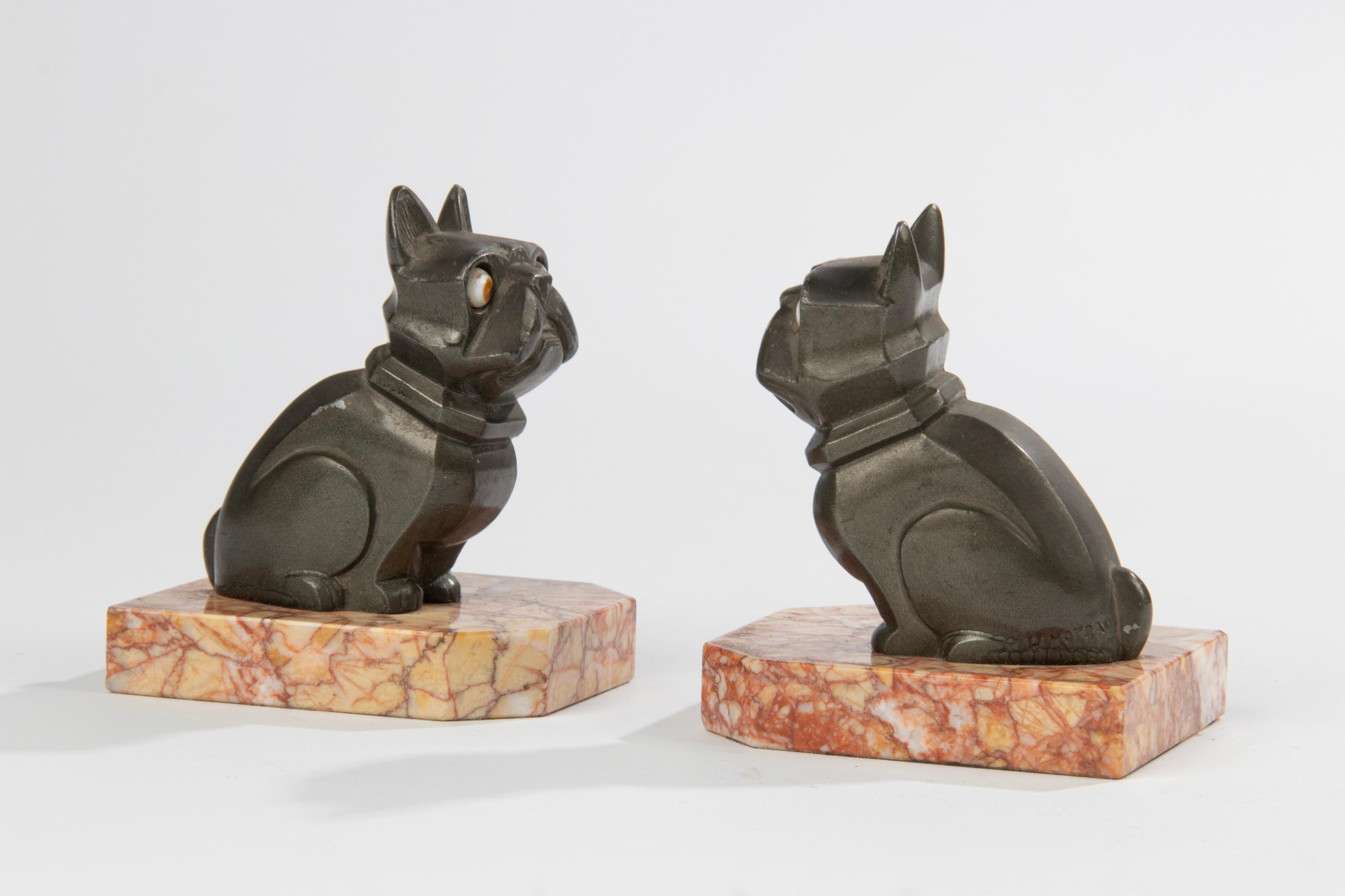 Early 20th Century Art Deco Spelter Bookends Bull Dogs by H. Moreau In Good Condition In Casteren, Noord-Brabant