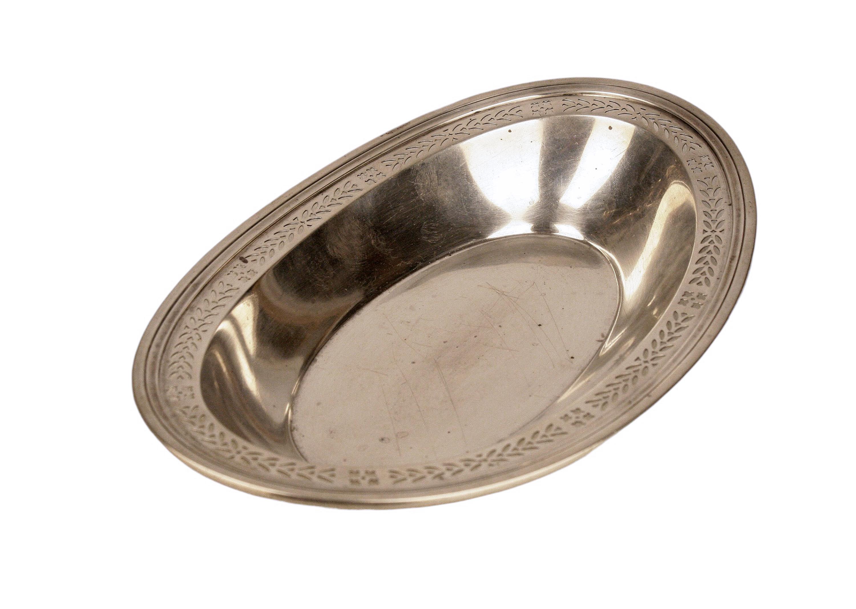 Art Deco Early 20th Century Art Déco Sterling SIlver Bread Dish-Bowl by Tiffany & Co. For Sale