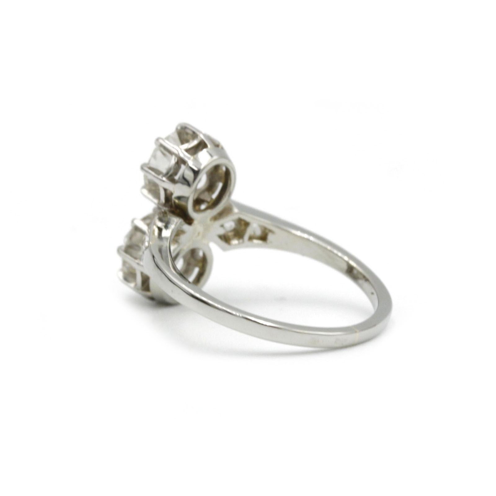 Art Déco Anello di diamanti Toi et Moi dell'inizio del XX secolo Antique French Platino oro in vendita