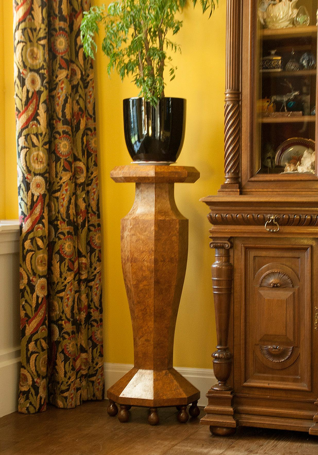 Veneer Early 20th Century Art Deco Vase Stand Burl Walnut