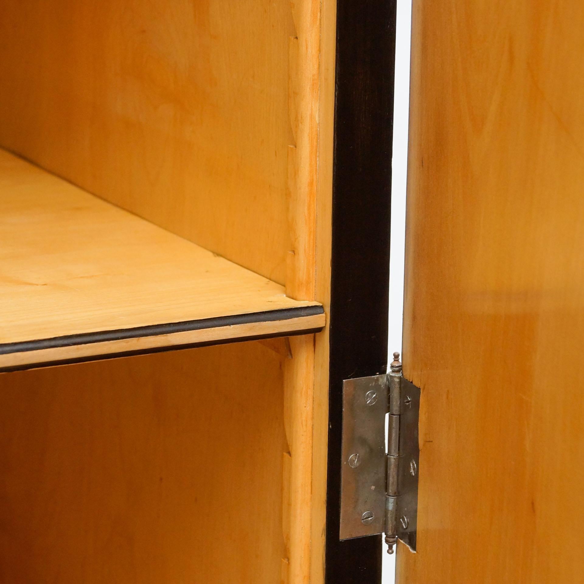 Early 20th Century Art Deco Woden Wardrobe For Sale 4