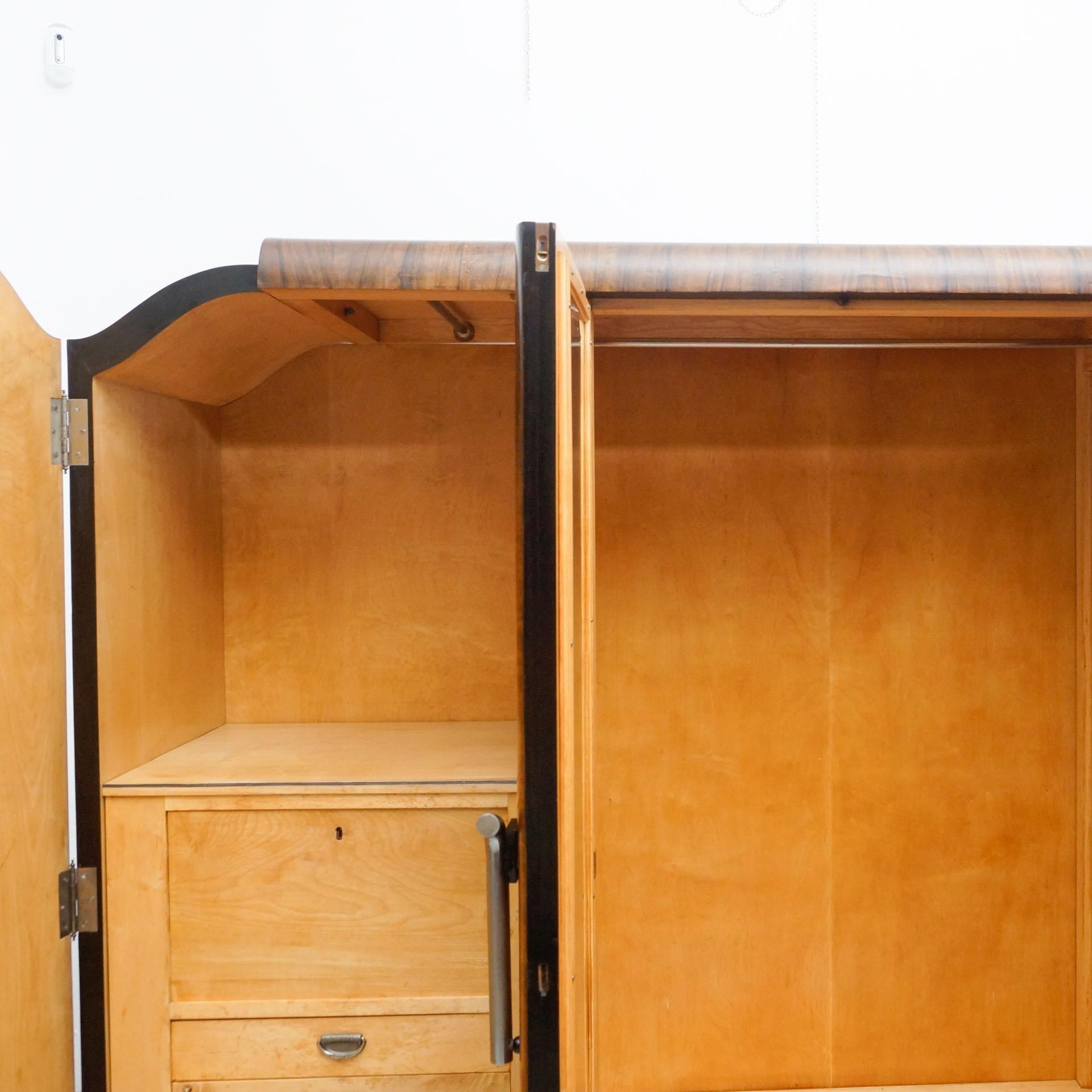Early 20th Century Art Deco Woden Wardrobe For Sale 8