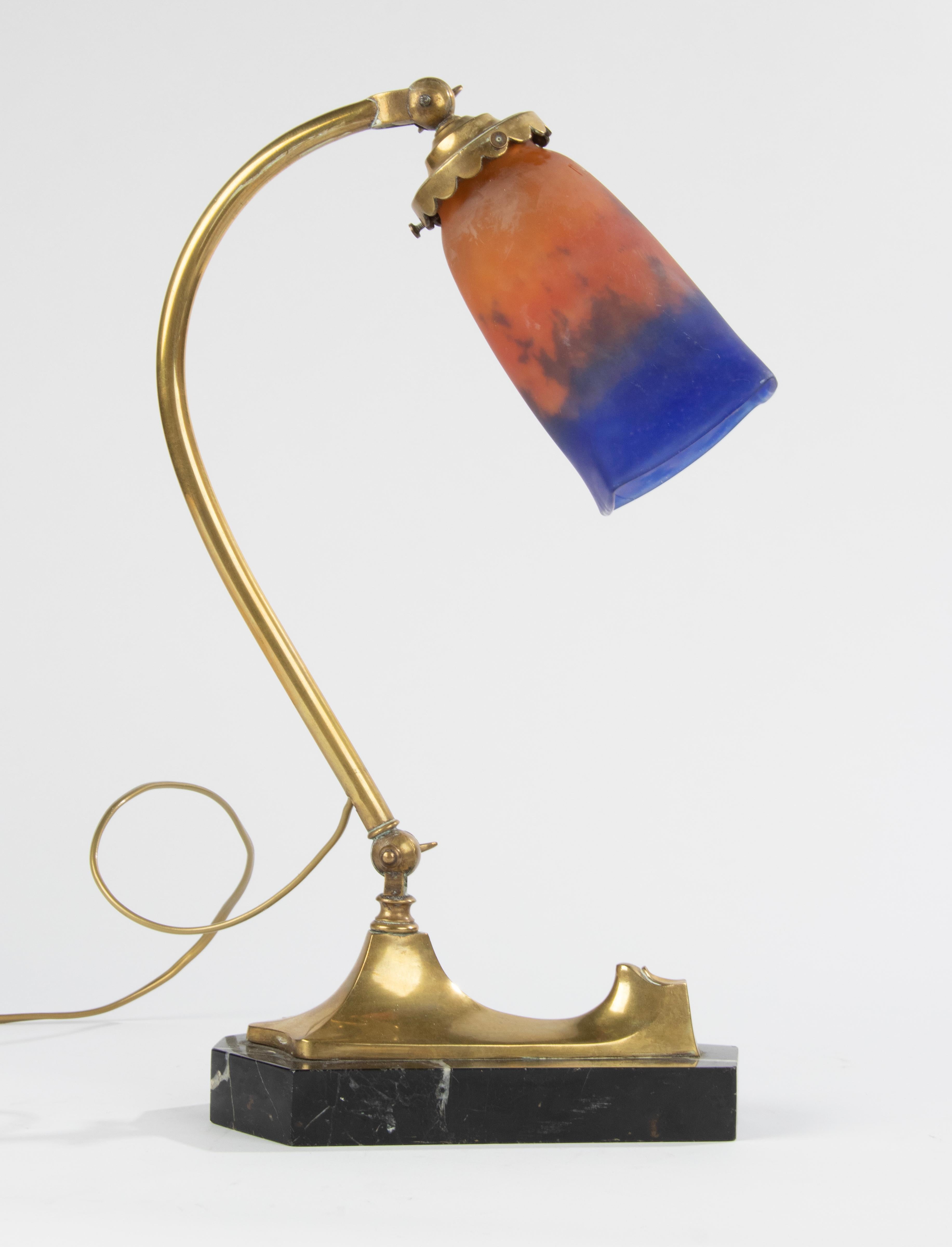 Early 20th Century Art Nouveau Brass Desk Table Lamp, Muller Freres Paste Glass For Sale 6