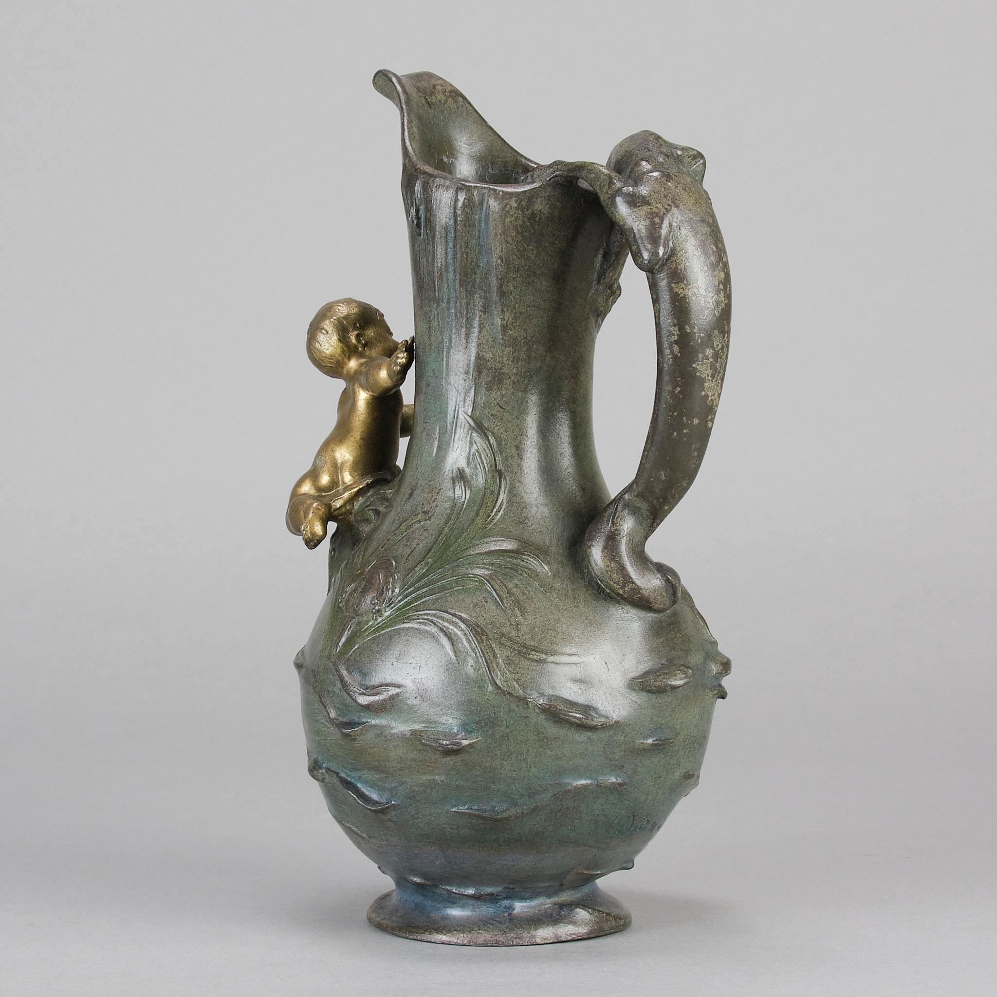 Jugendstil-Bronze „Putto-Krug“ aus dem frühen 20. Jahrhundert von Georges Van De Voorde im Angebot 1