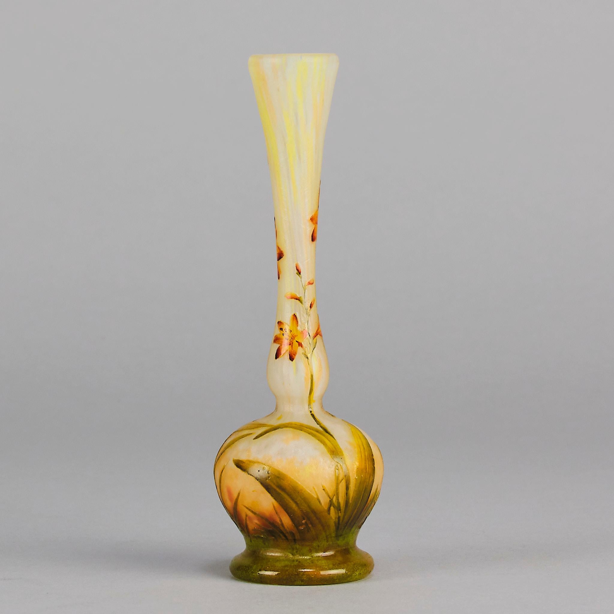 20ième siècle Vase 