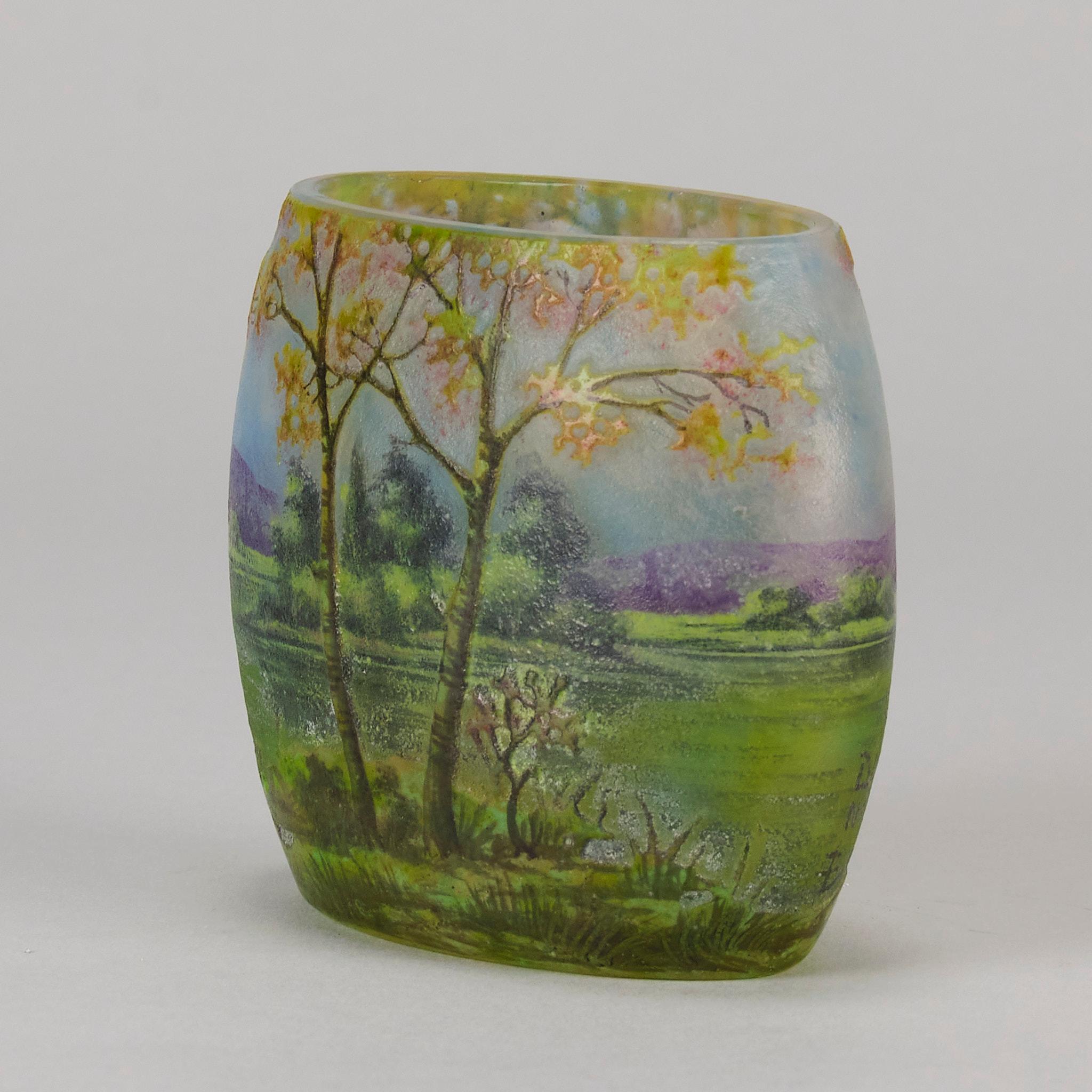 Vase d'été en verre camée Art Nouveau du début du 20e siècle par Daum Frères en vente 1