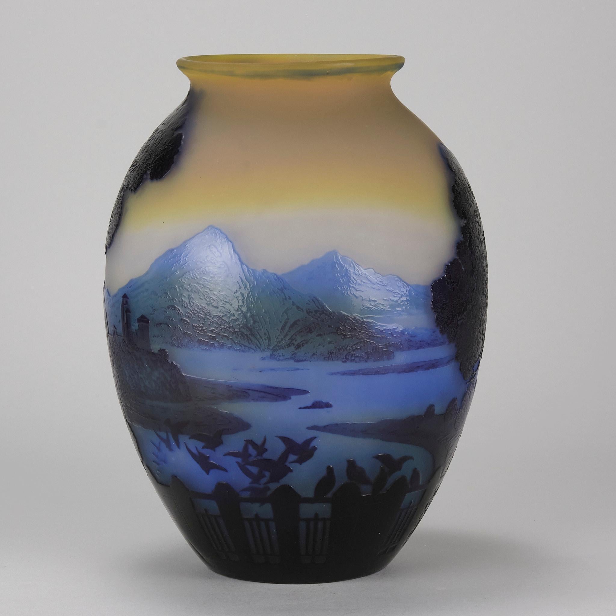 Vetro Vaso in vetro cammeo Art Nouveau dei primi del Novecento 