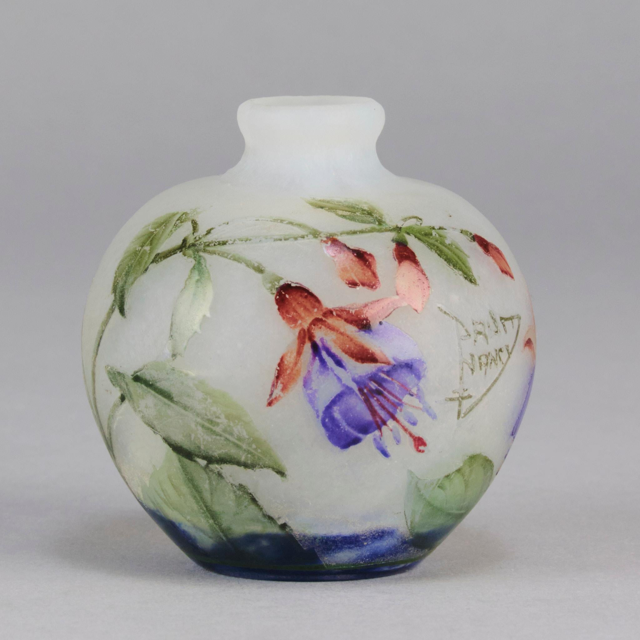 Vaso in vetro cammeo Art Nouveau del primo Novecento 