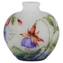 Vaso in vetro cammeo Art Nouveau del primo Novecento "Violet Vase" di Daum Frères