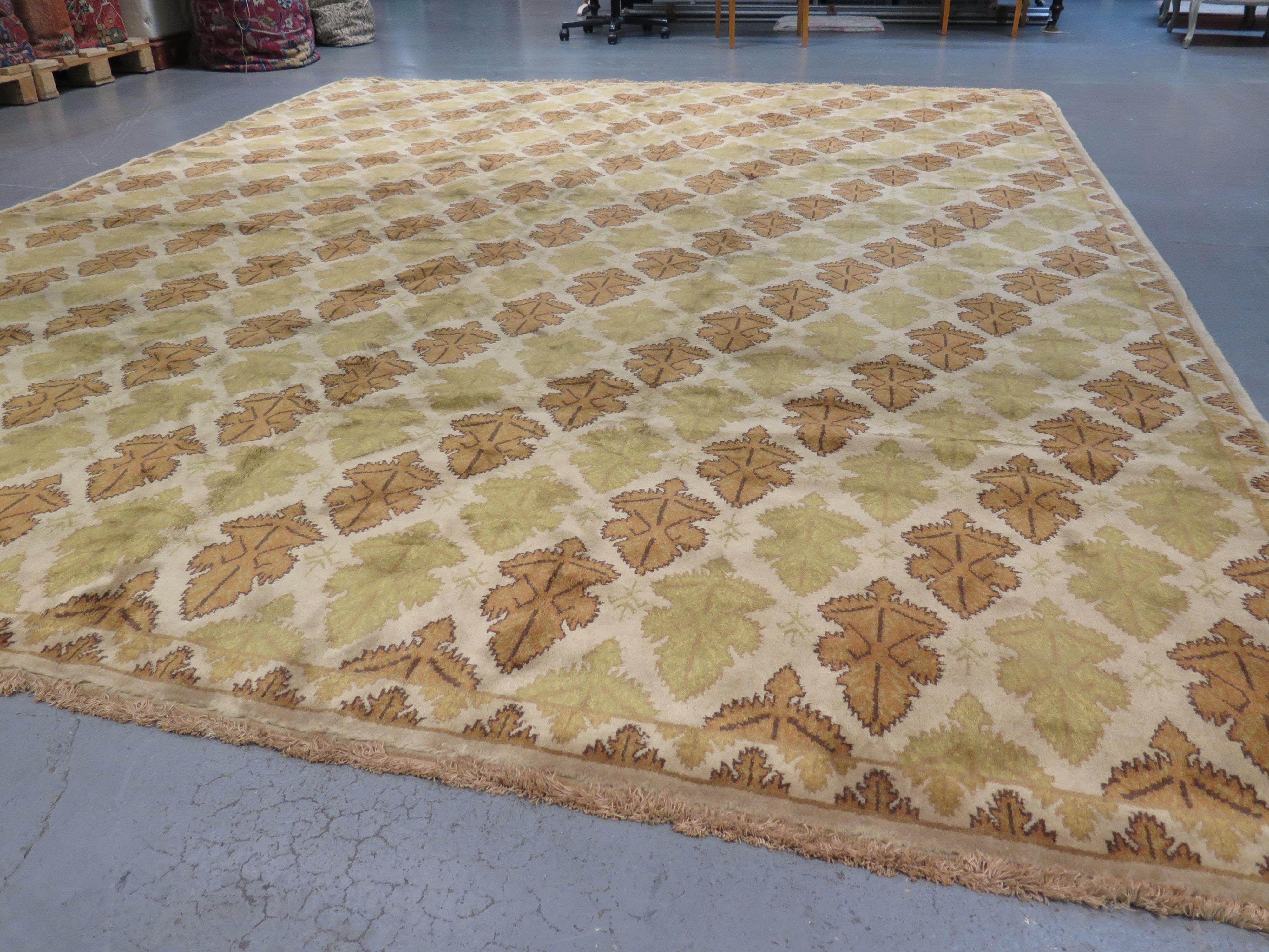 Early 20th Century Art Nouveau Carpet In Excellent Condition In London, GB
