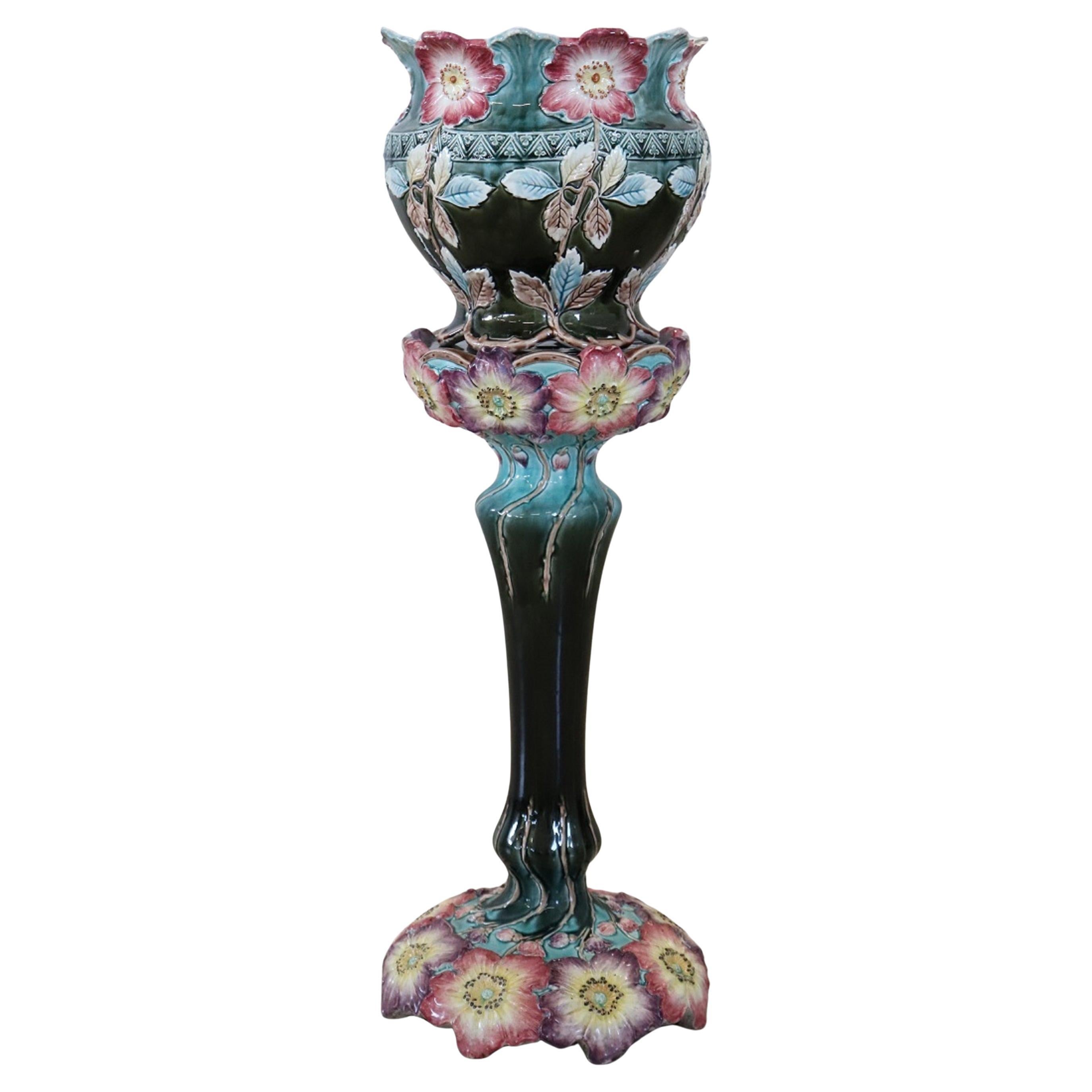 Early 20th Century Art Nouveau Column with Ceramic Vase For Sale