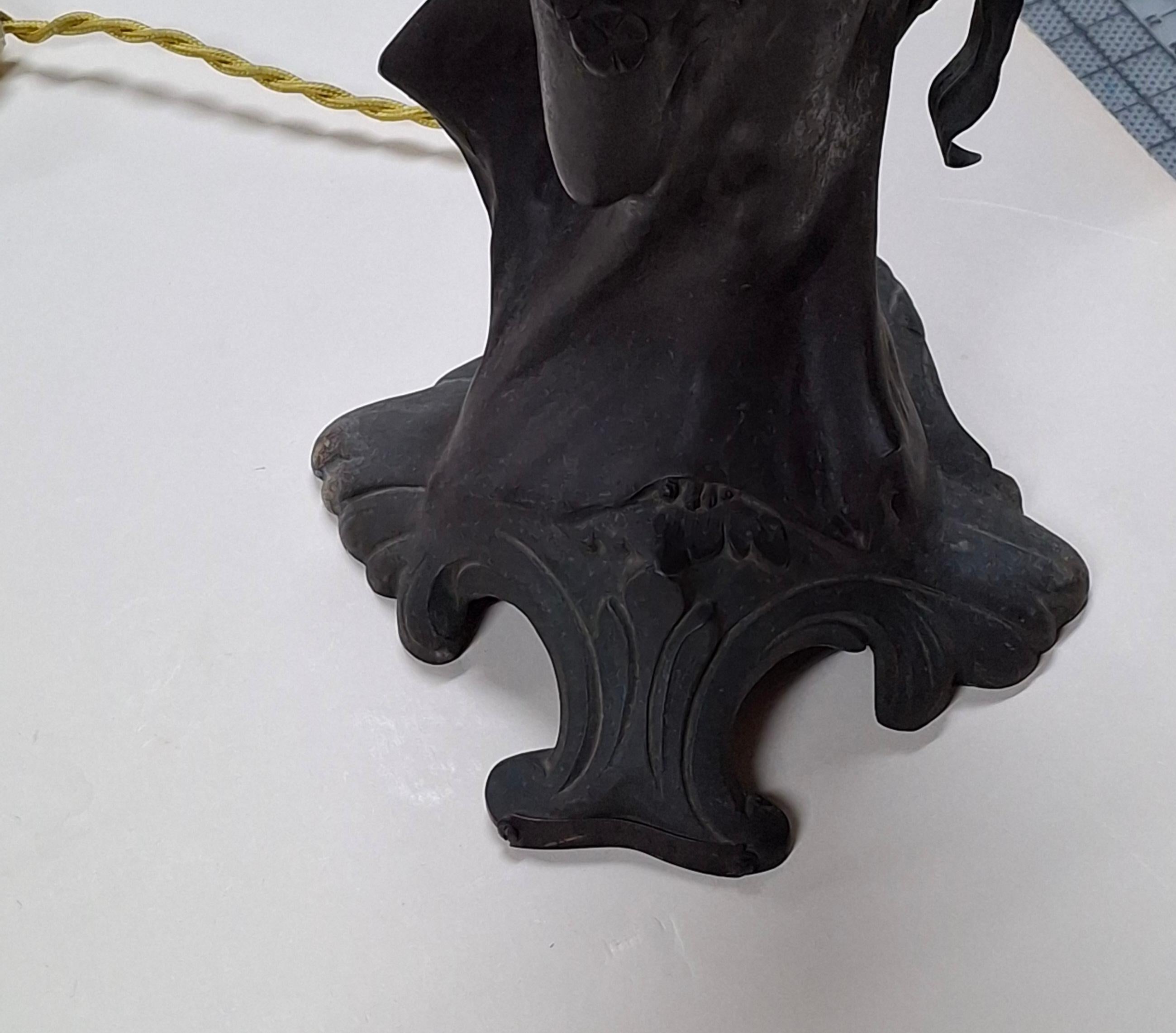 Early 20th Century Art Nouveau Table Lamp by Rosseau For Sale 8