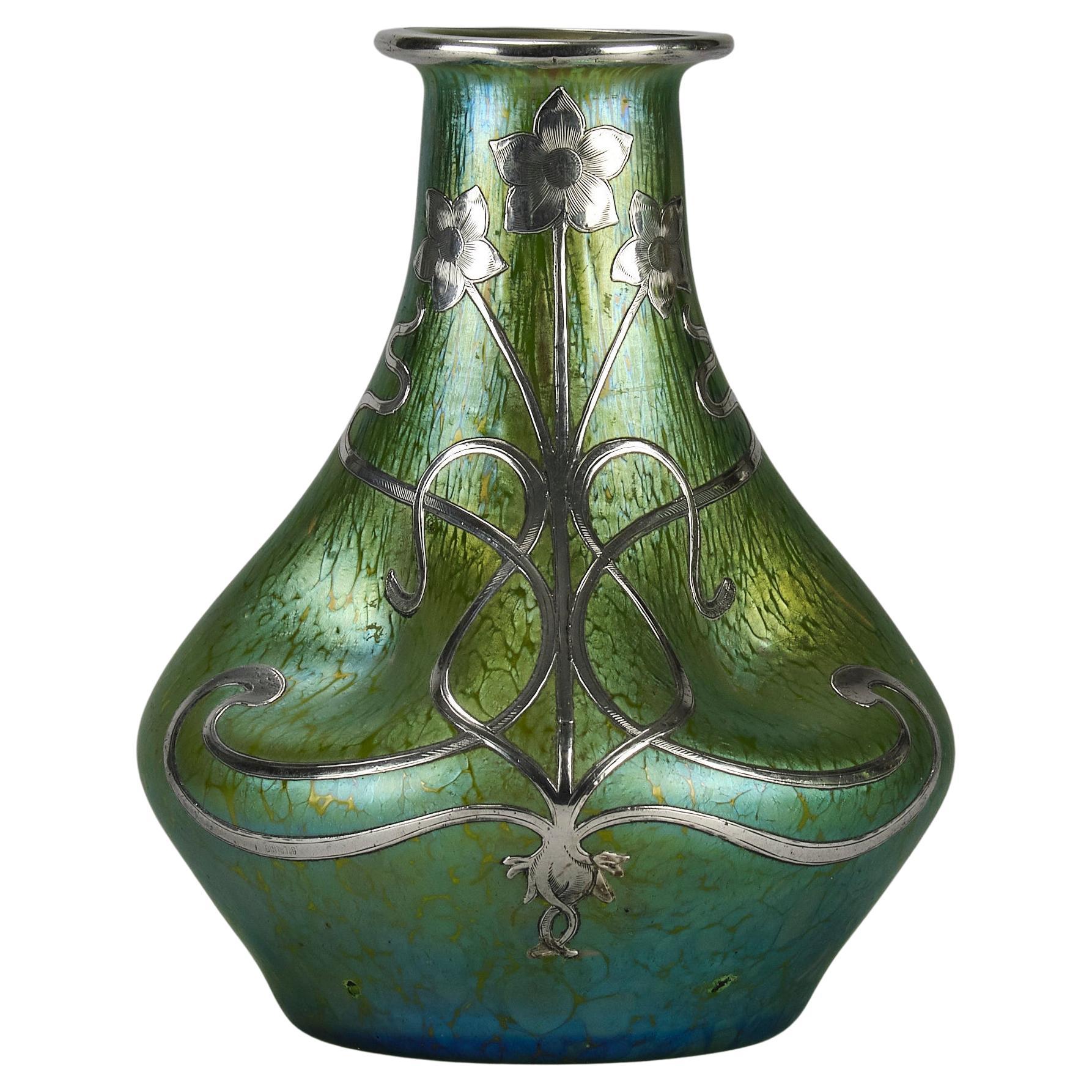 Inizio del XX secolo  Vaso argentato in stile Art Nouveau di Johann Loetz