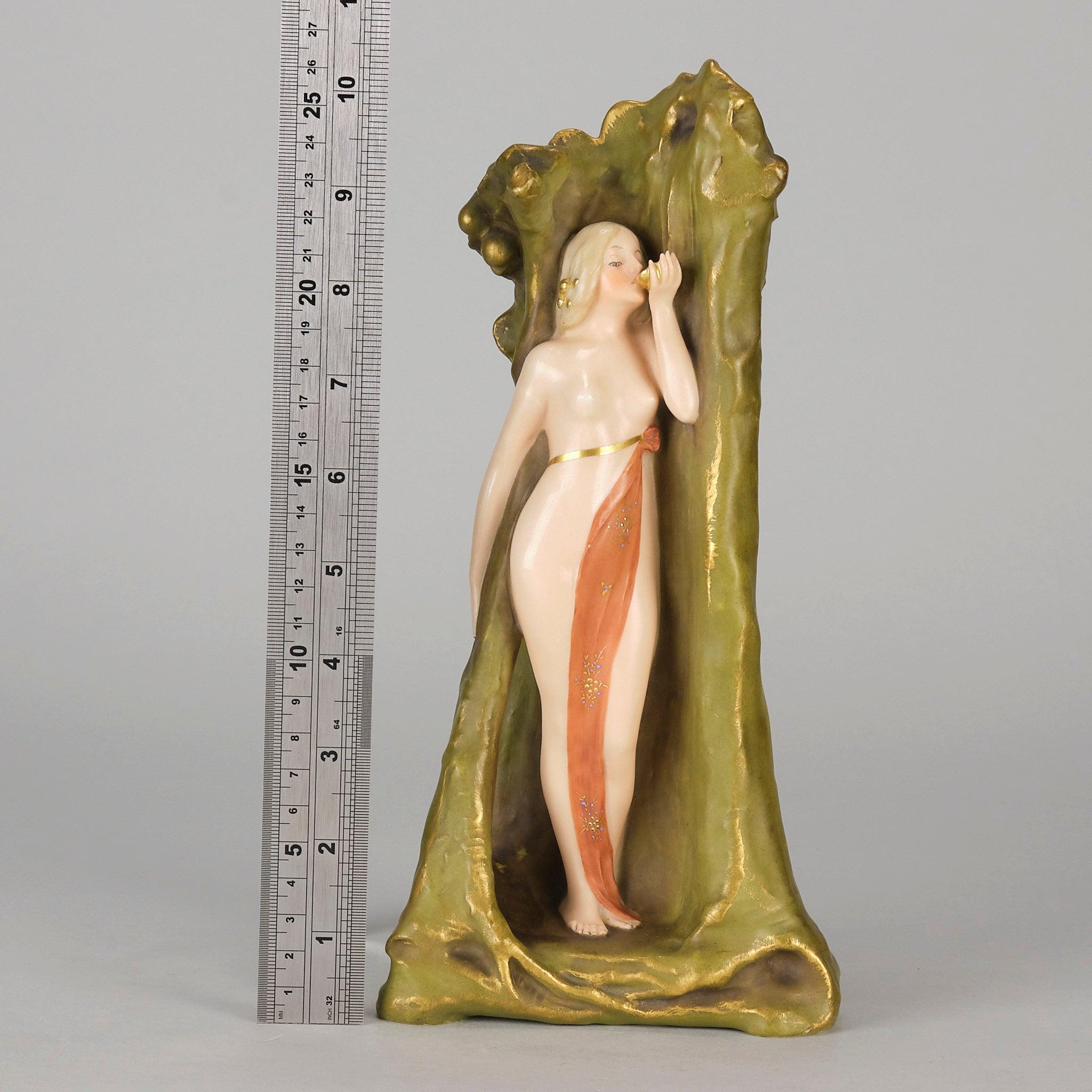 Vaso di terracotta Art Nouveau dei primi del Novecento di Ernst Wahliss in vendita 3