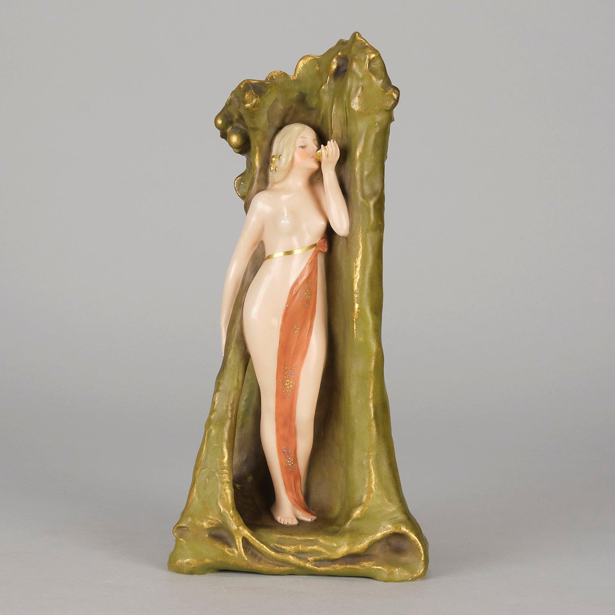 Austriaco Vaso di terracotta Art Nouveau dei primi del Novecento di Ernst Wahliss in vendita
