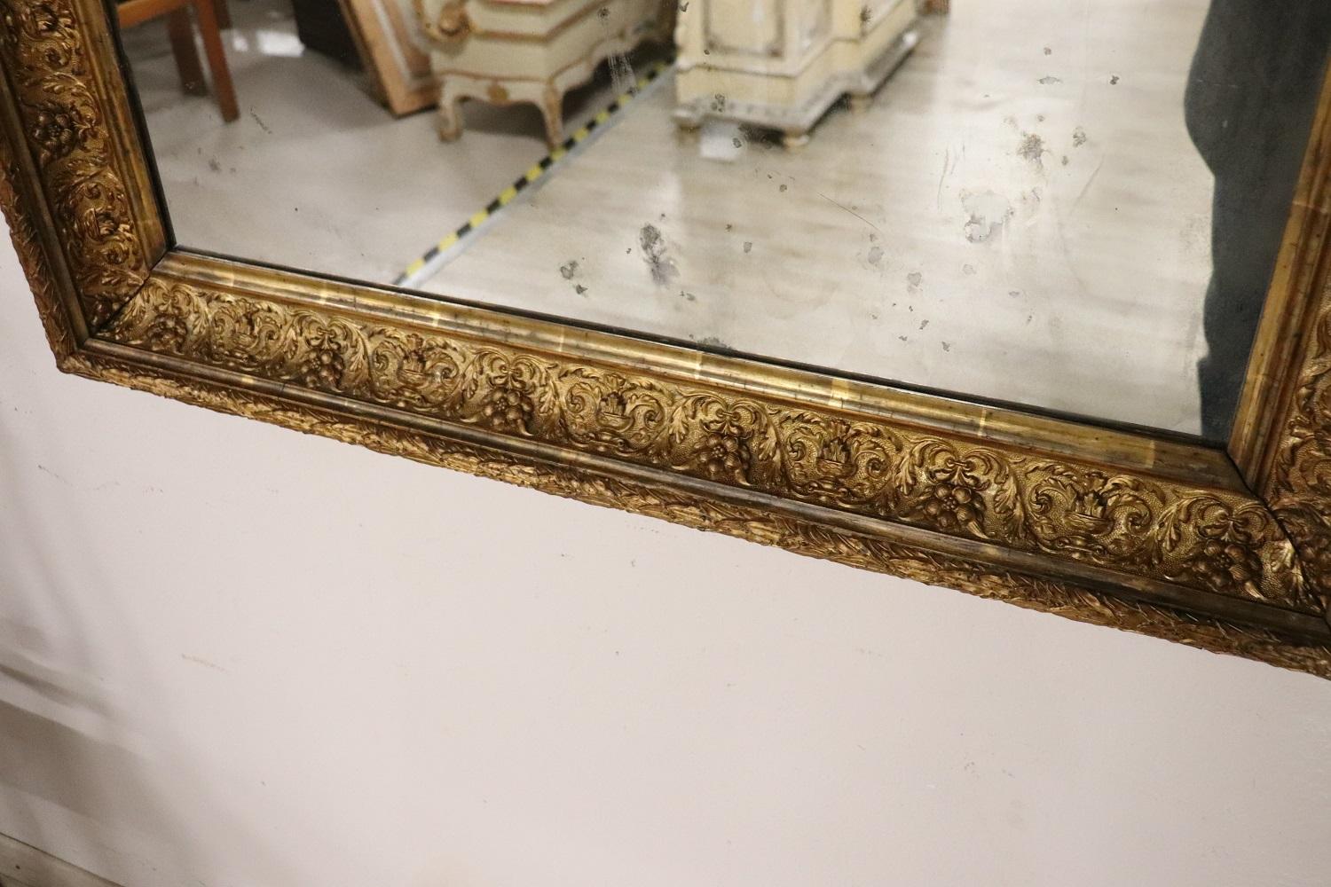 Early 20th Century Art Nouveau Gilded Wood Wall Mirror For Sale 4
