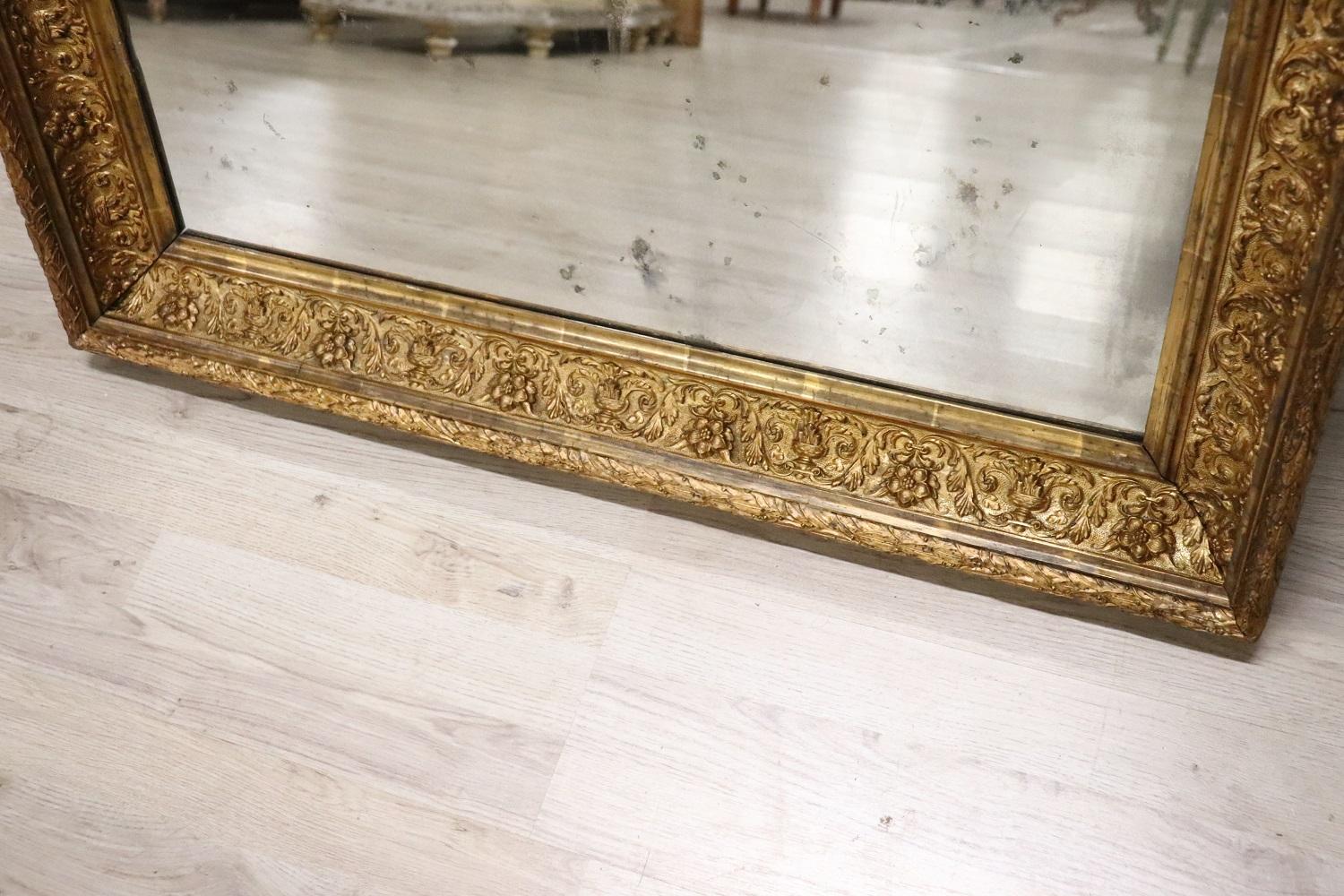 Italian Early 20th Century Art Nouveau Gilded Wood Wall Mirror For Sale