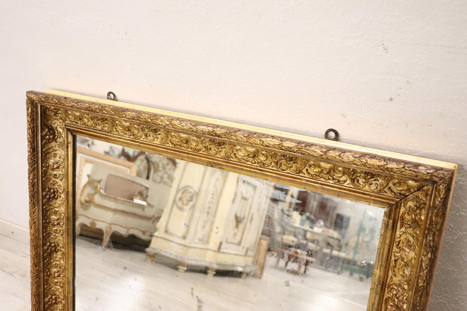 Early 20th Century Art Nouveau Gilded Wood Wall Mirror In Good Condition For Sale In Casale Monferrato, IT