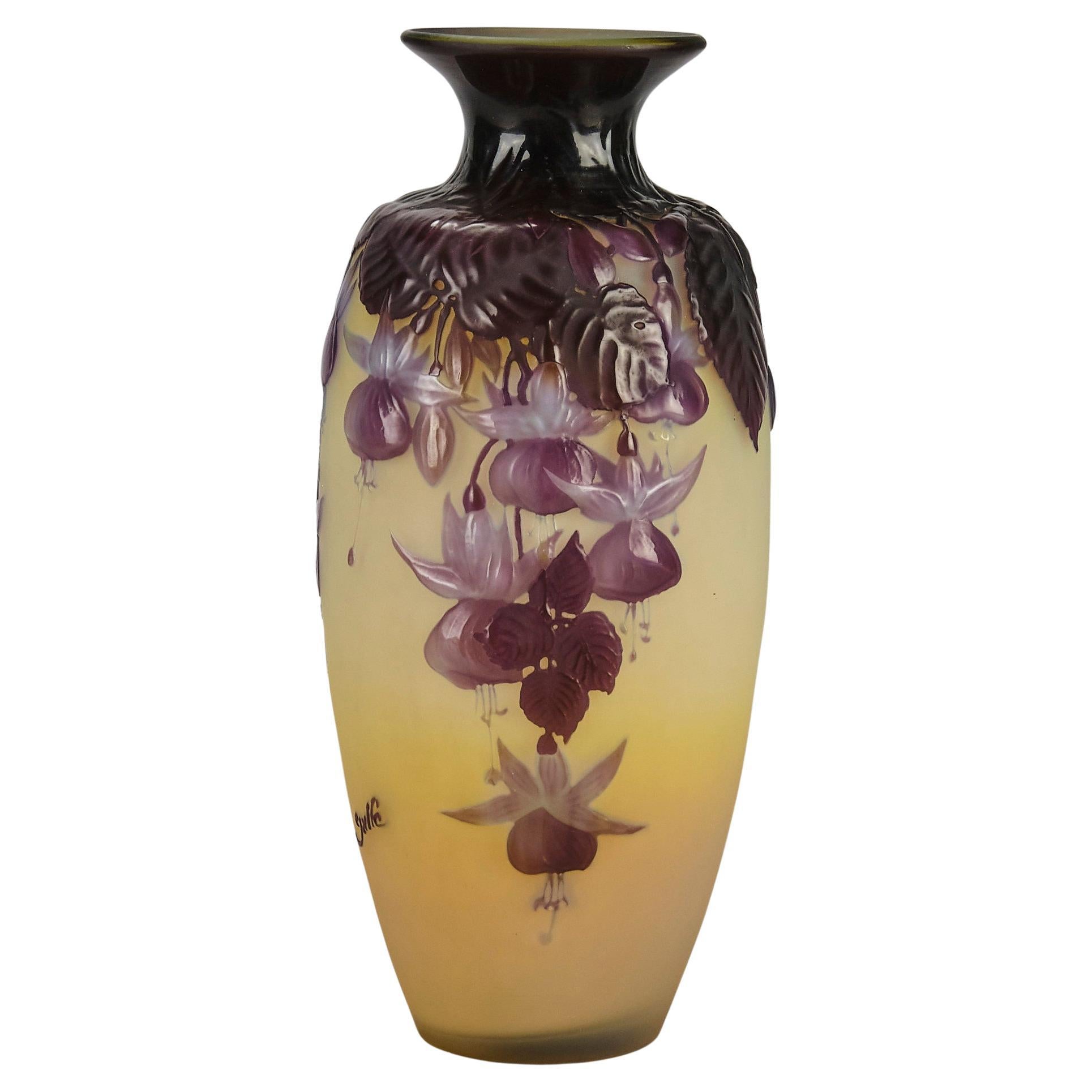 Vaso in vetro Art Nouveau dei primi del Novecento "Fuschia Soufflé Vase" di Emile Gallé