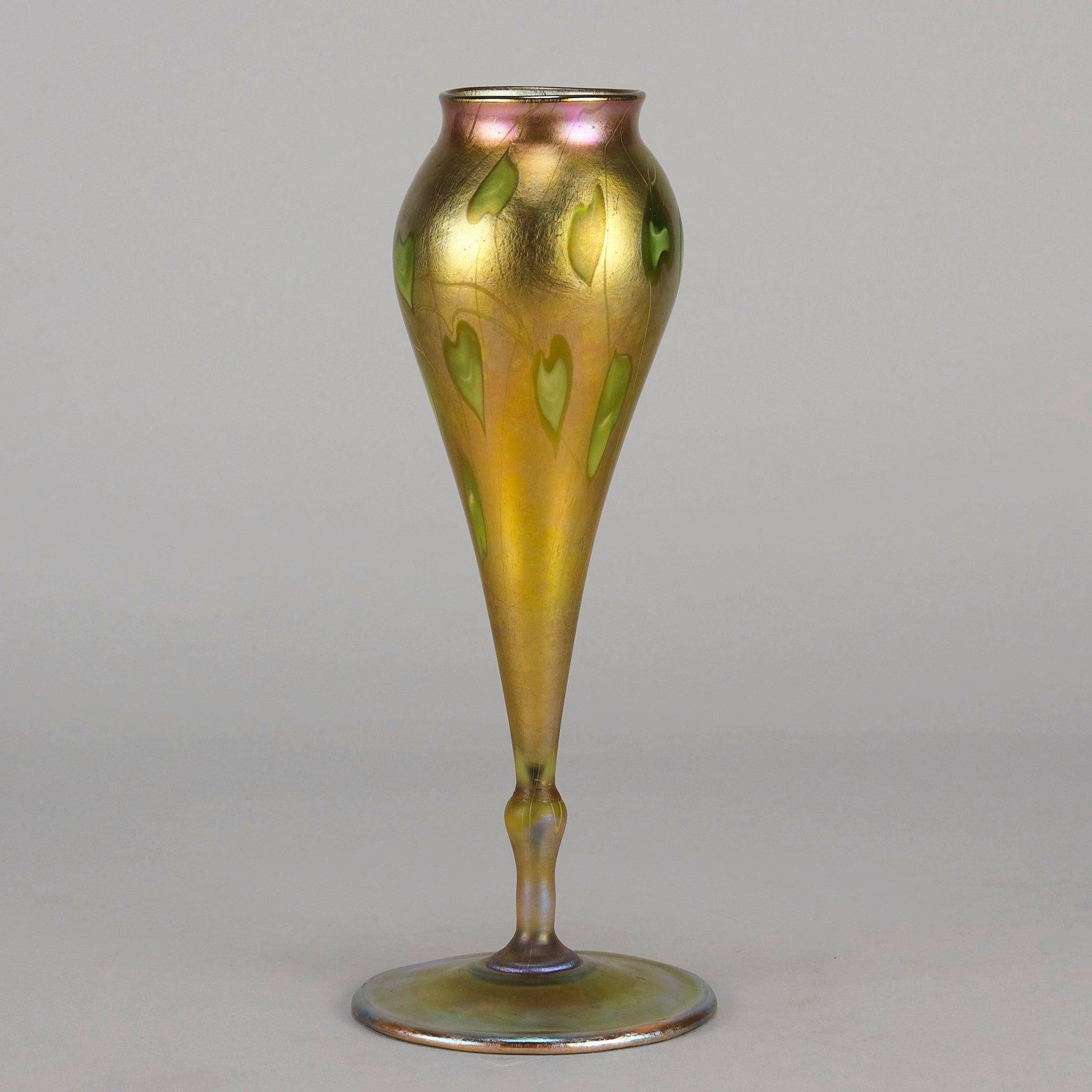 Vaso in vetro Art Nouveau dei primi del Novecento 