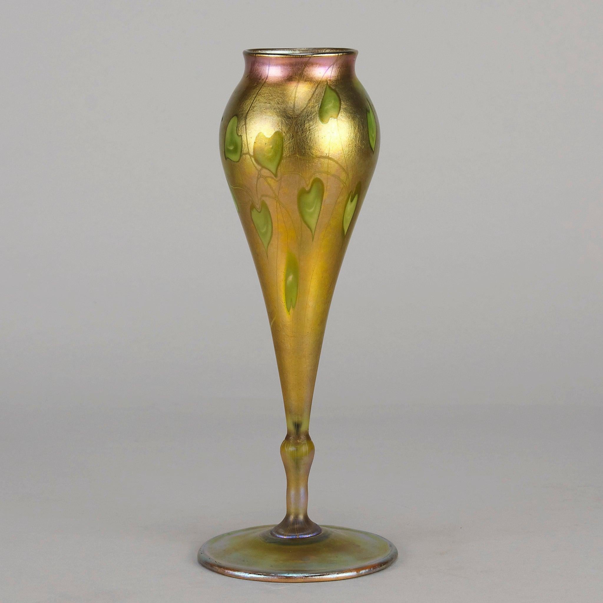XX secolo Vaso in vetro Art Nouveau dei primi del Novecento 