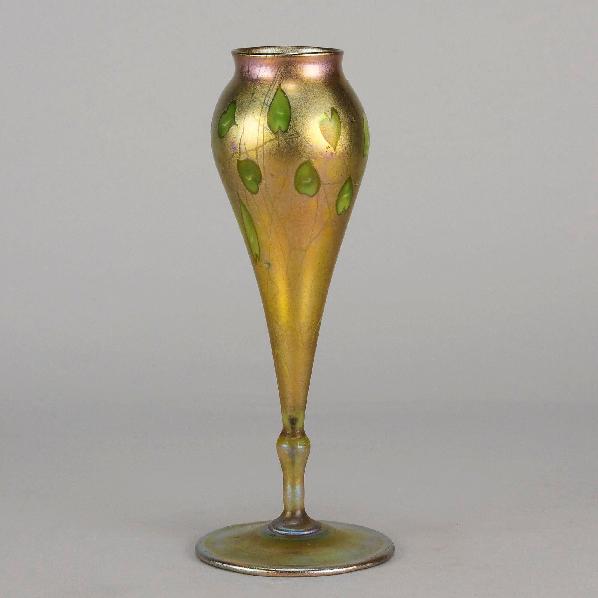 Vaso in vetro Art Nouveau dei primi del Novecento 