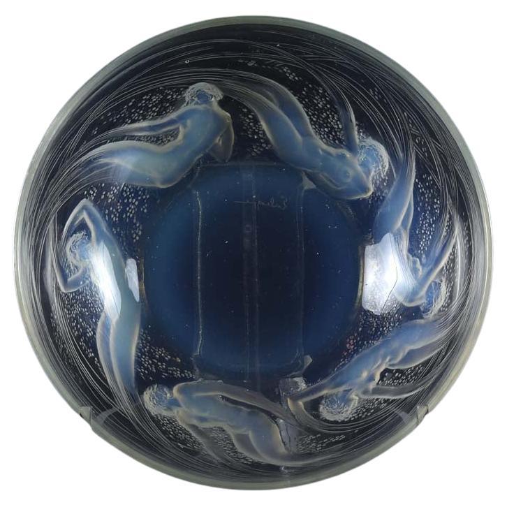 Early 20th Century Art Nouveau Glass "Ondines Bowl" by René Lalique For Sale