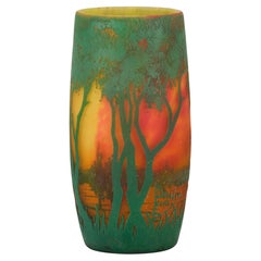 Vaso in vetro Art Nouveau del primo Novecento "Red Sunset Vase" di Daum Frères