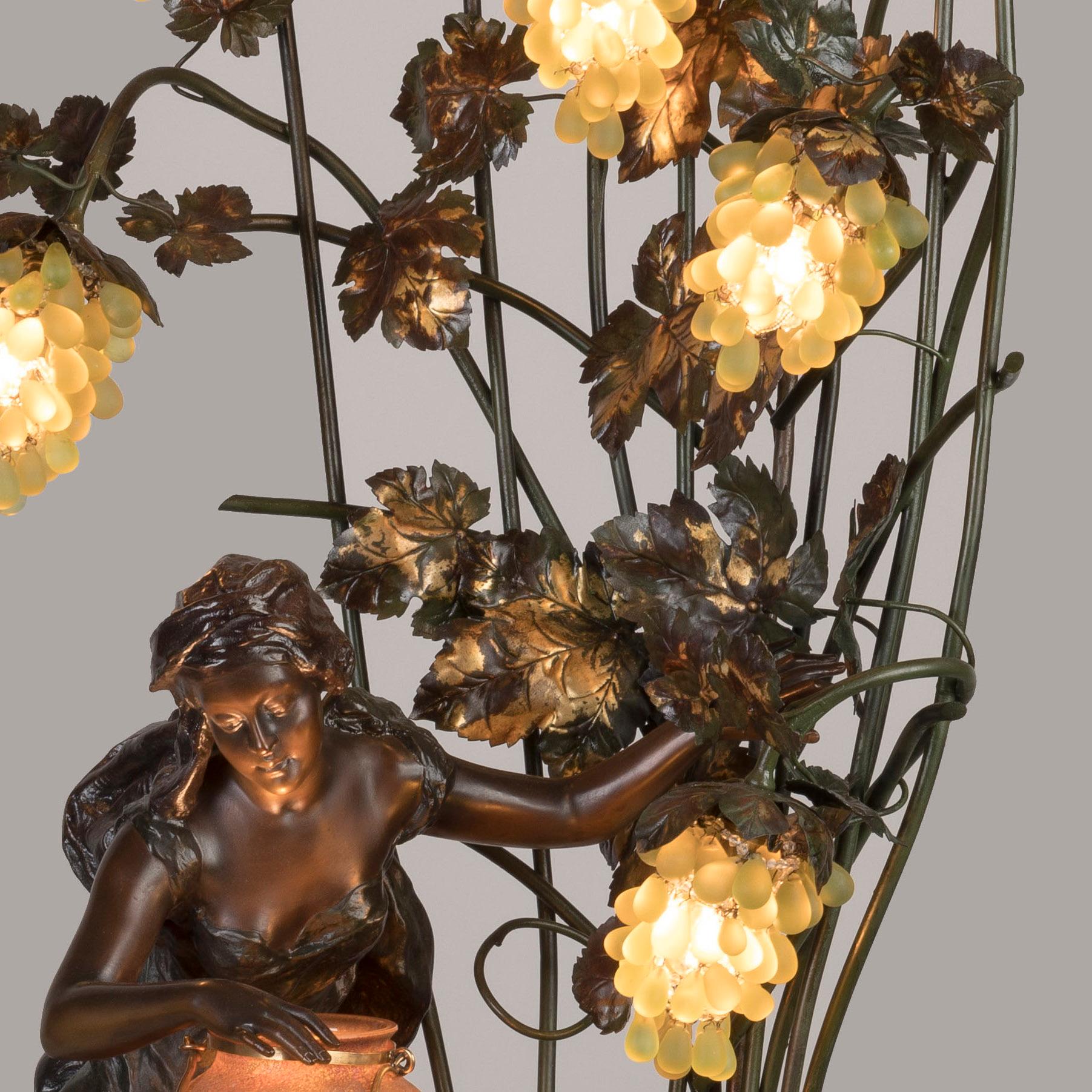 Italian Early 20th Century Art Nouveau Glass & Spelter Sculptural Lamp 