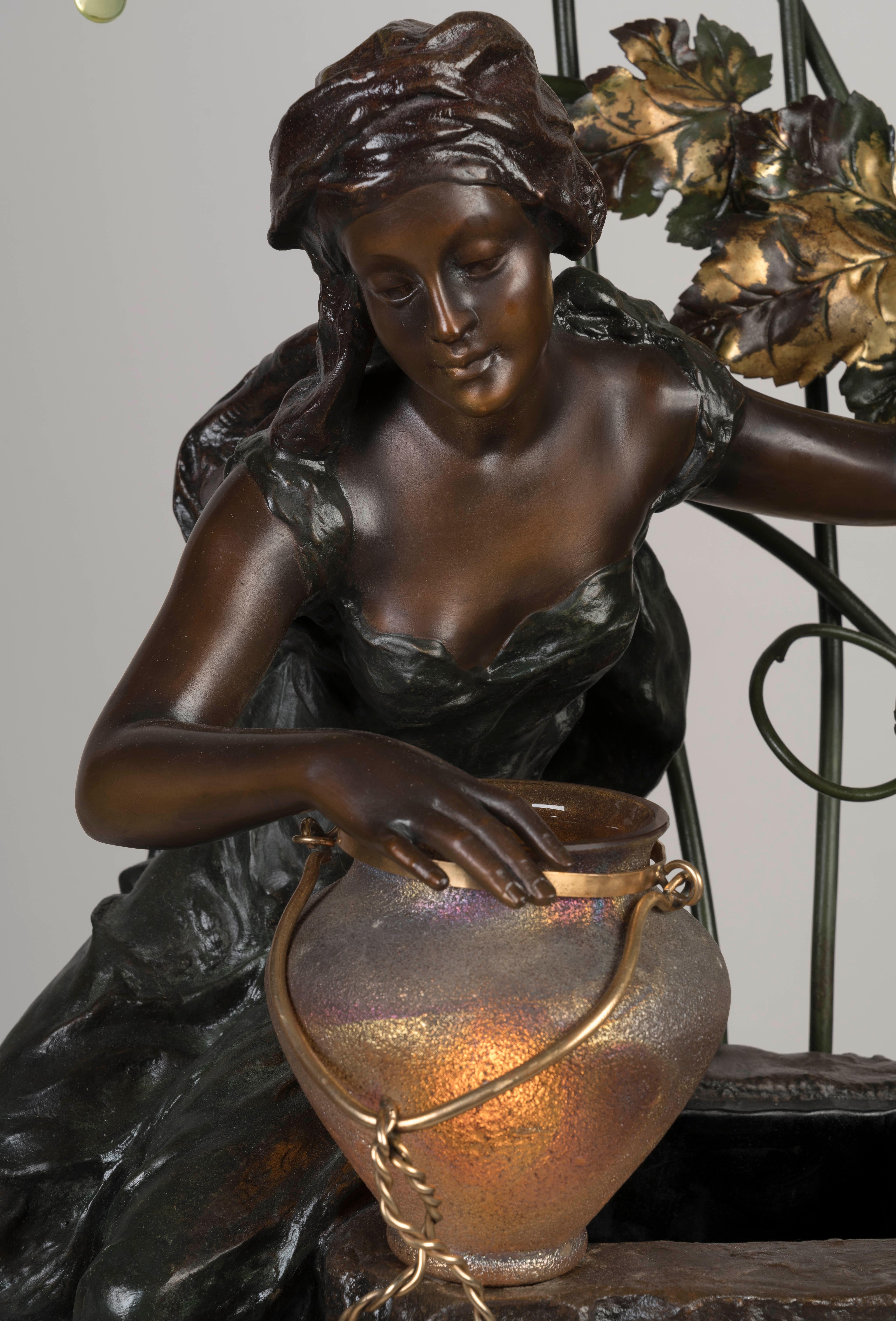 Early 20th Century Art Nouveau Glass & Spelter Sculptural Lamp  4