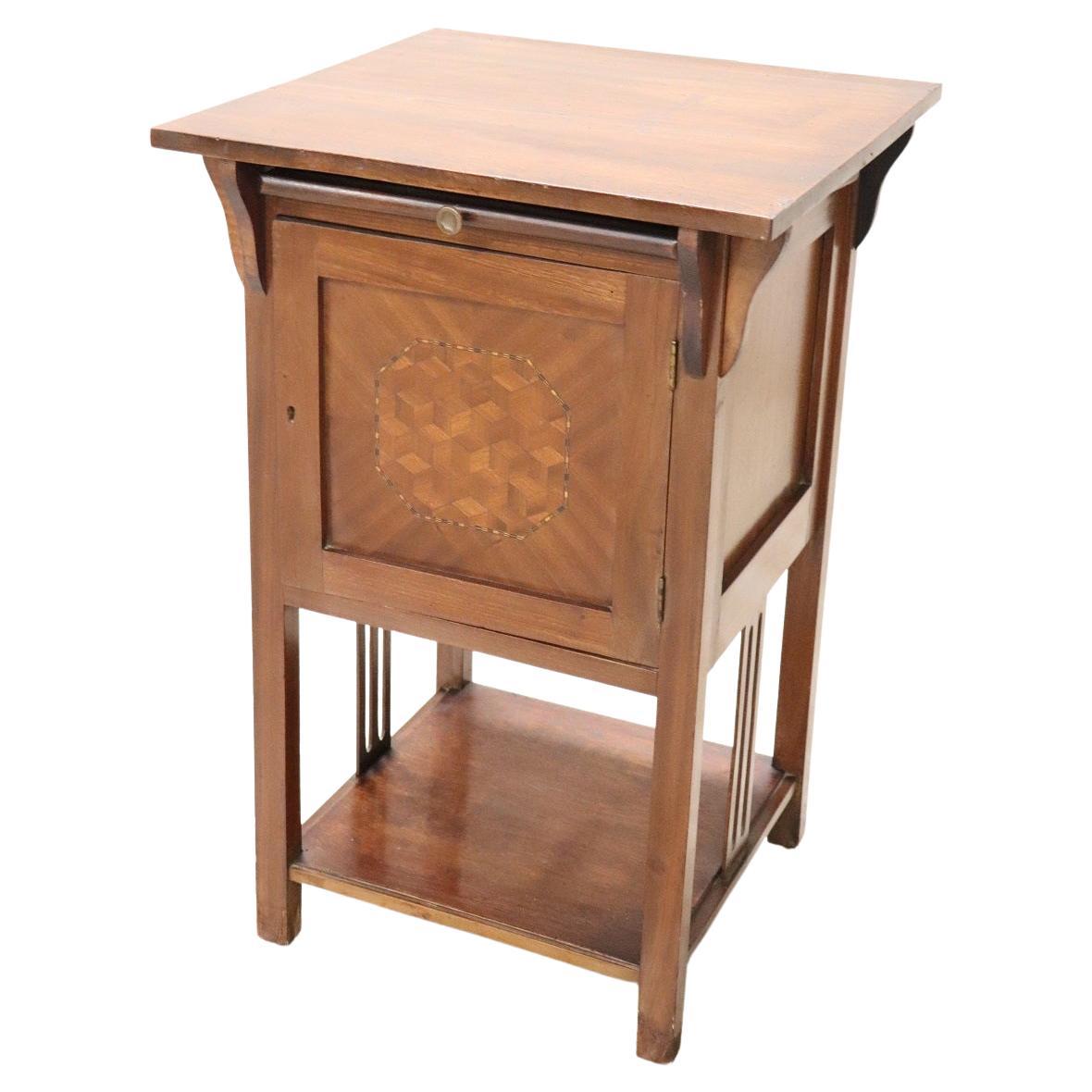 Early 20th Century Art Nouveau Inlaid Wood Side Table For Sale