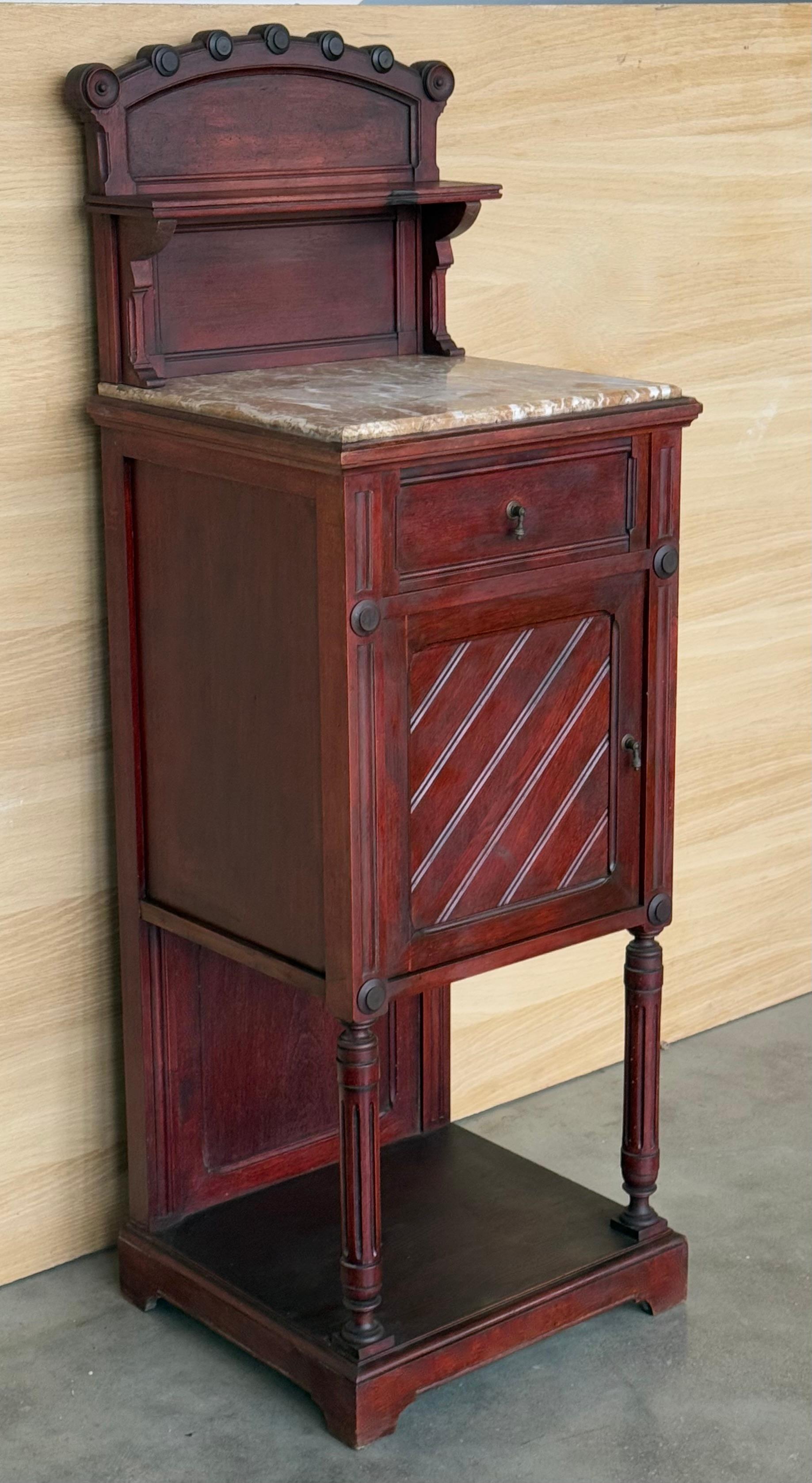 Early 20th Century Art Nouveau Italian Nightstands in Solid Walnut with crest In Good Condition For Sale In Miami, FL