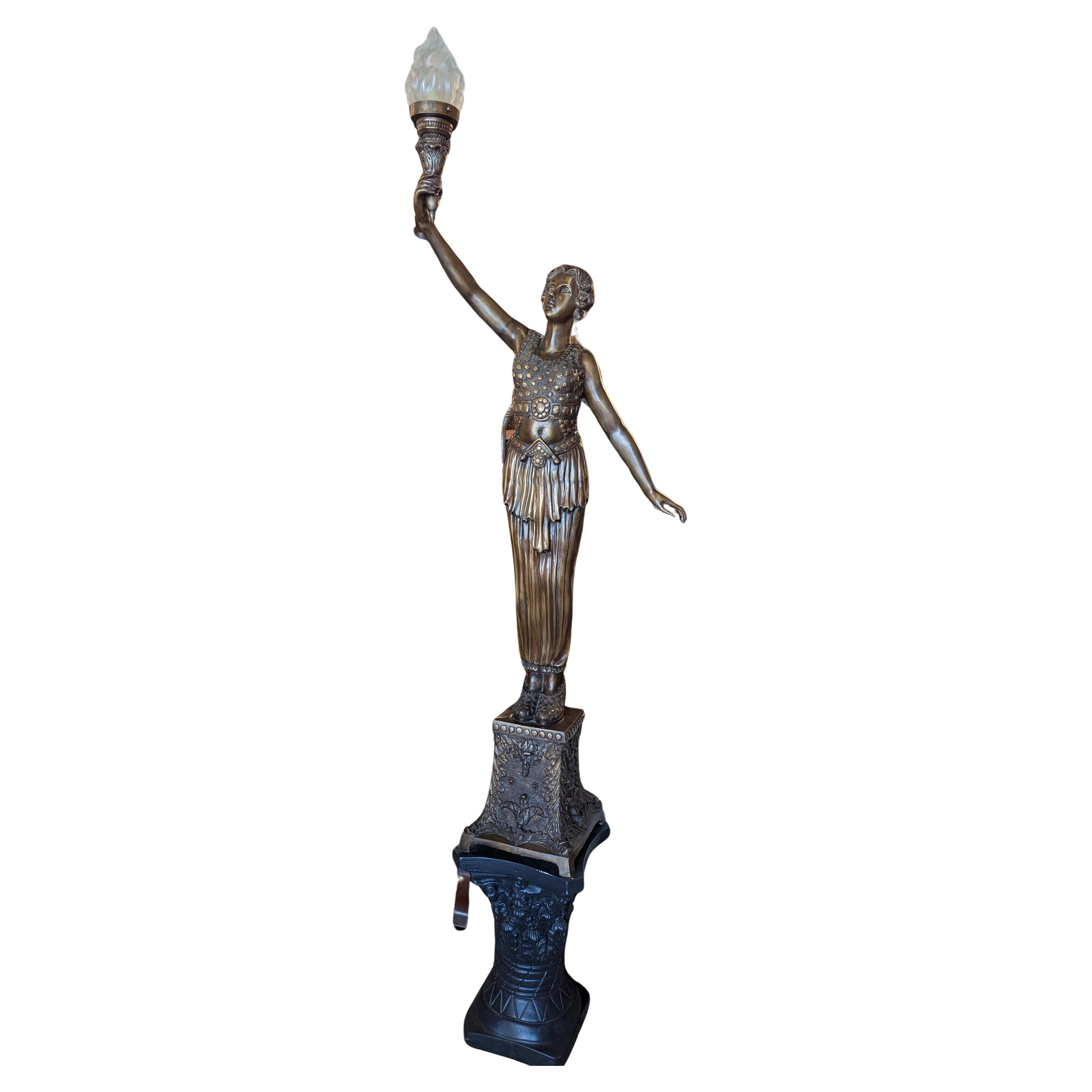 Estatua de Bronce de Dama Art Nouveau de principios del siglo XX