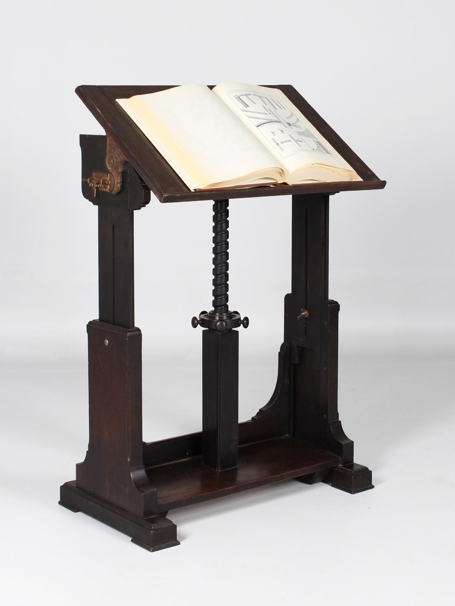 Early 20th Century Art Nouveau Lectern or Drawing Table, Switzerland, circa 1910 5