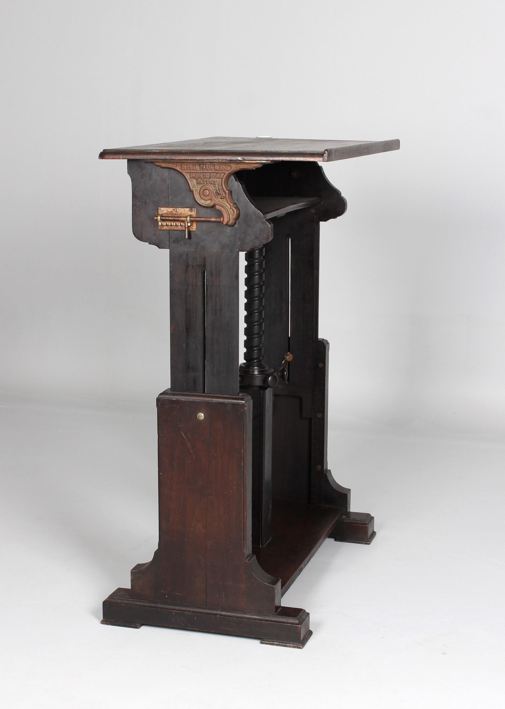 Swiss Early 20th Century Art Nouveau Lectern or Drawing Table, Switzerland, circa 1910