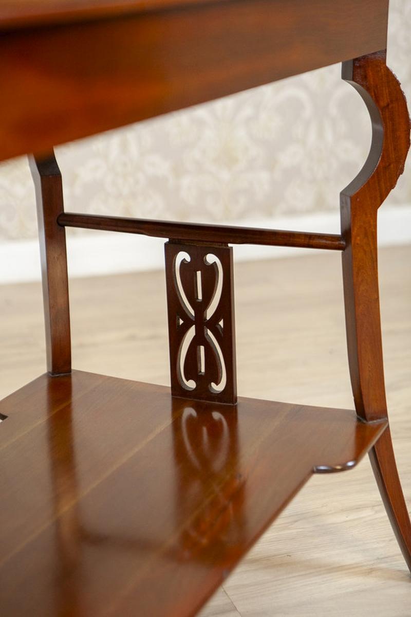 Mahogany Coffee Table in the Art Nouveau Style, Early 20th Century For Sale 4