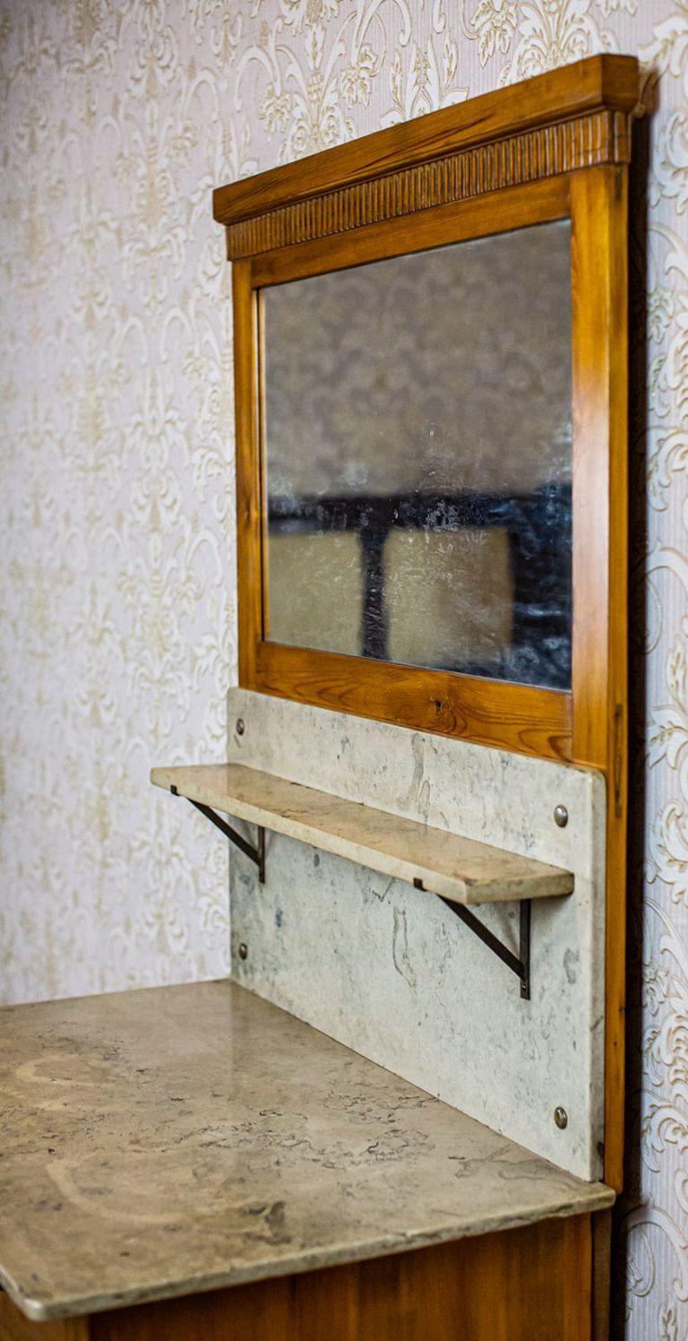 Polonais Commode en pin Art Nouveau transformée en vanité du début du 20e siècle en vente